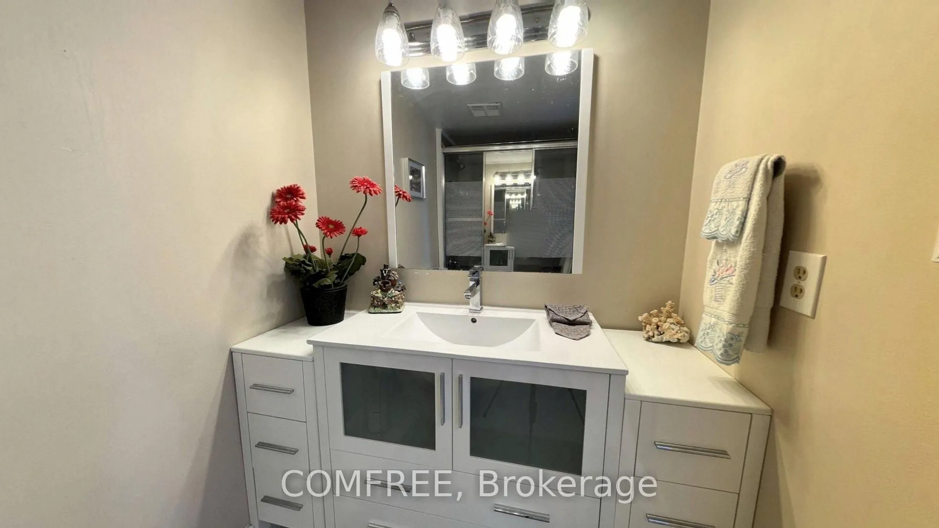 55 William Street E #505