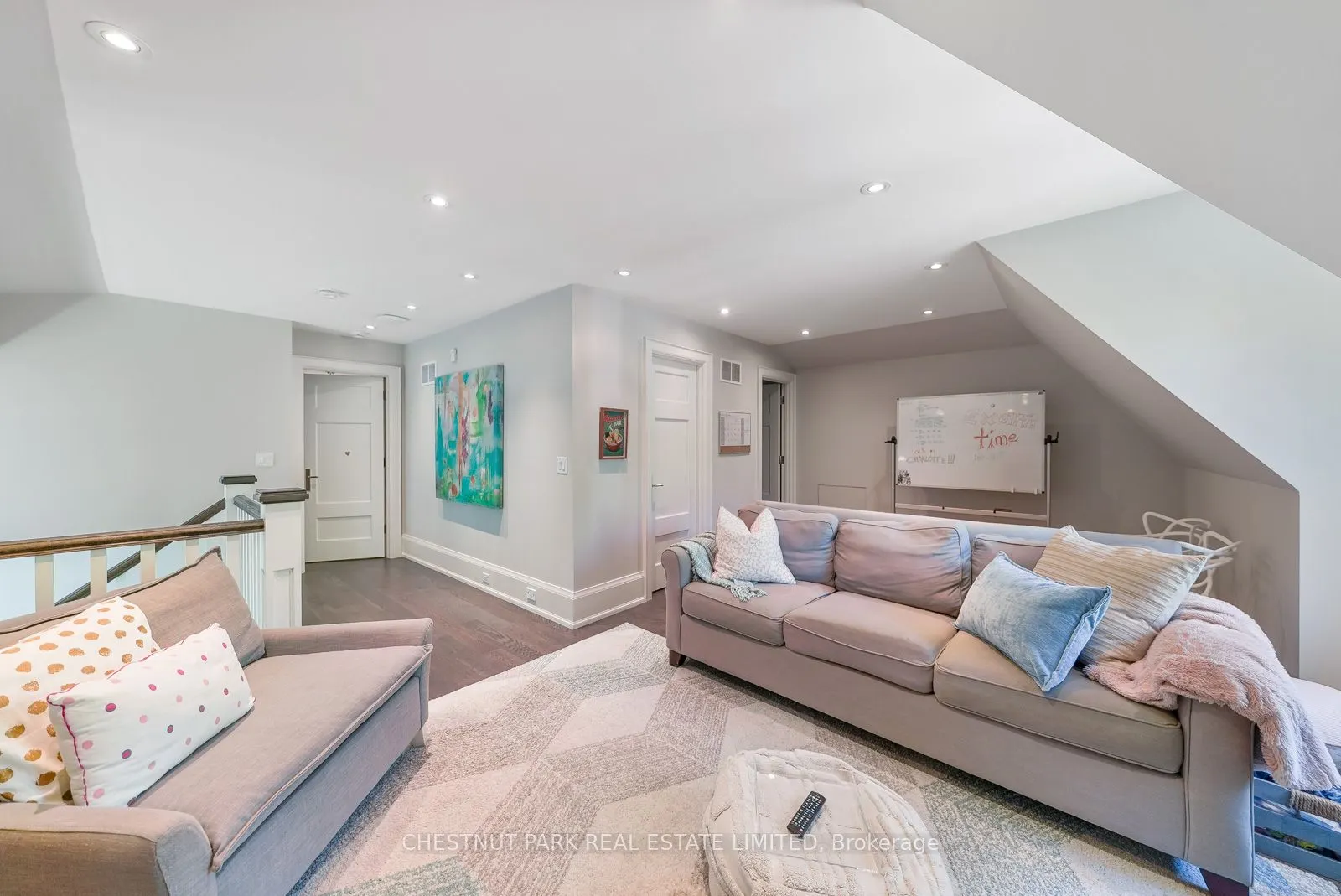 56 Pine Crescent