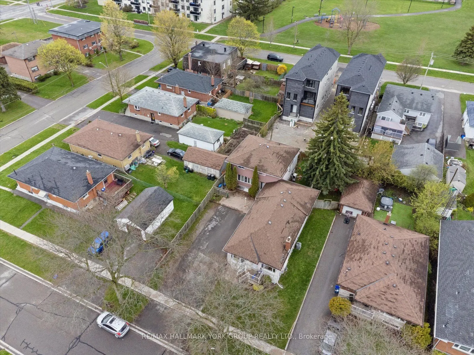 226 Cromwell Avenue