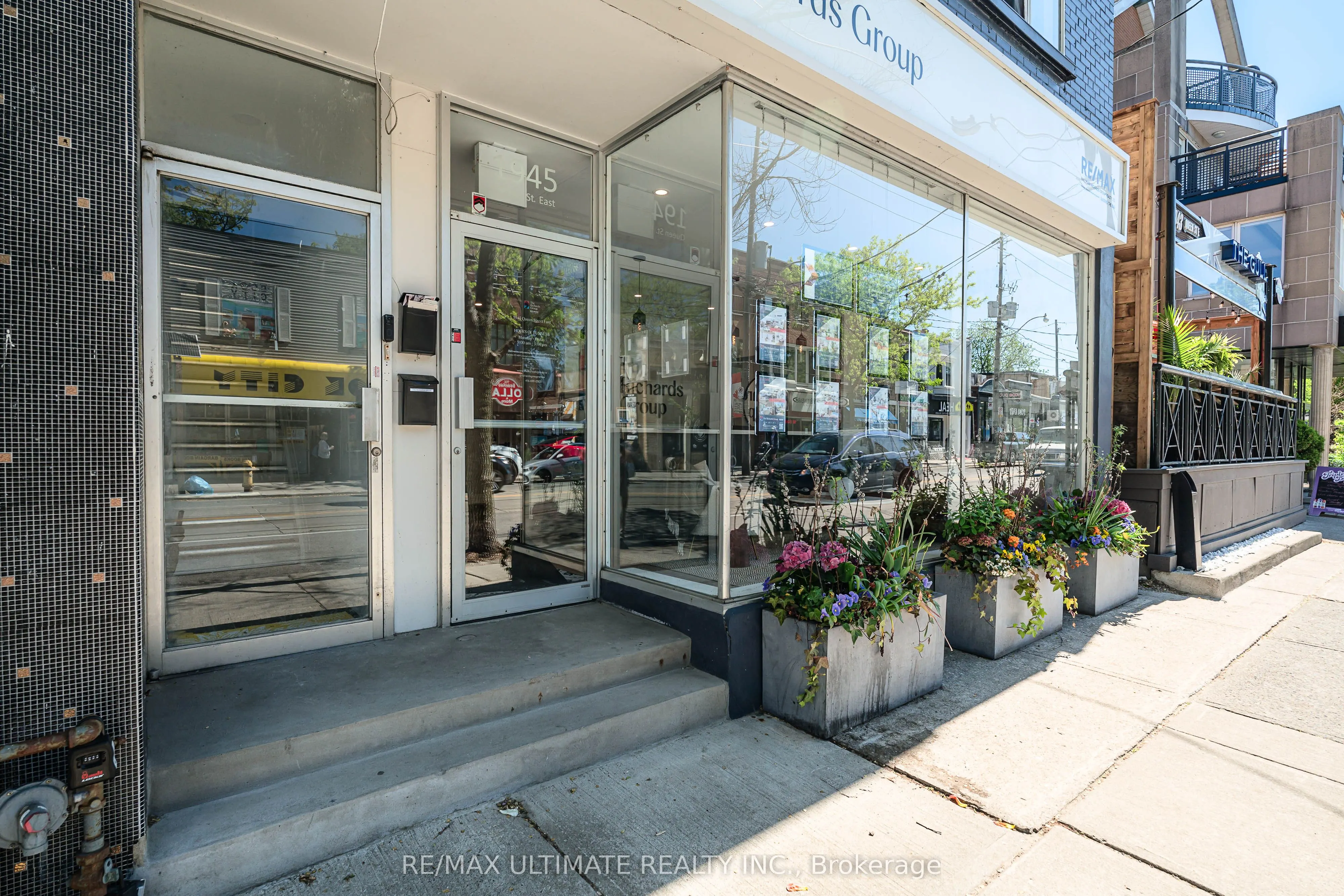 1945 Queen Street E