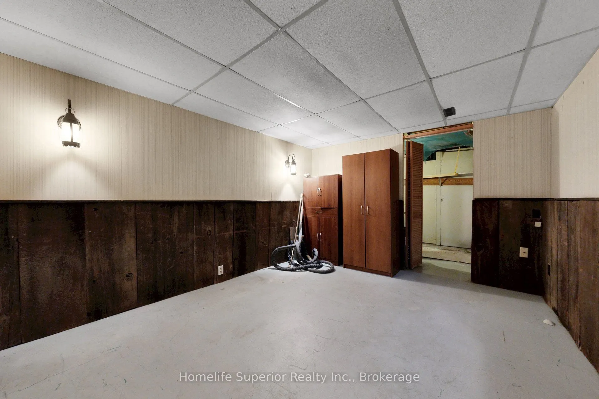 1057 Exeter Street