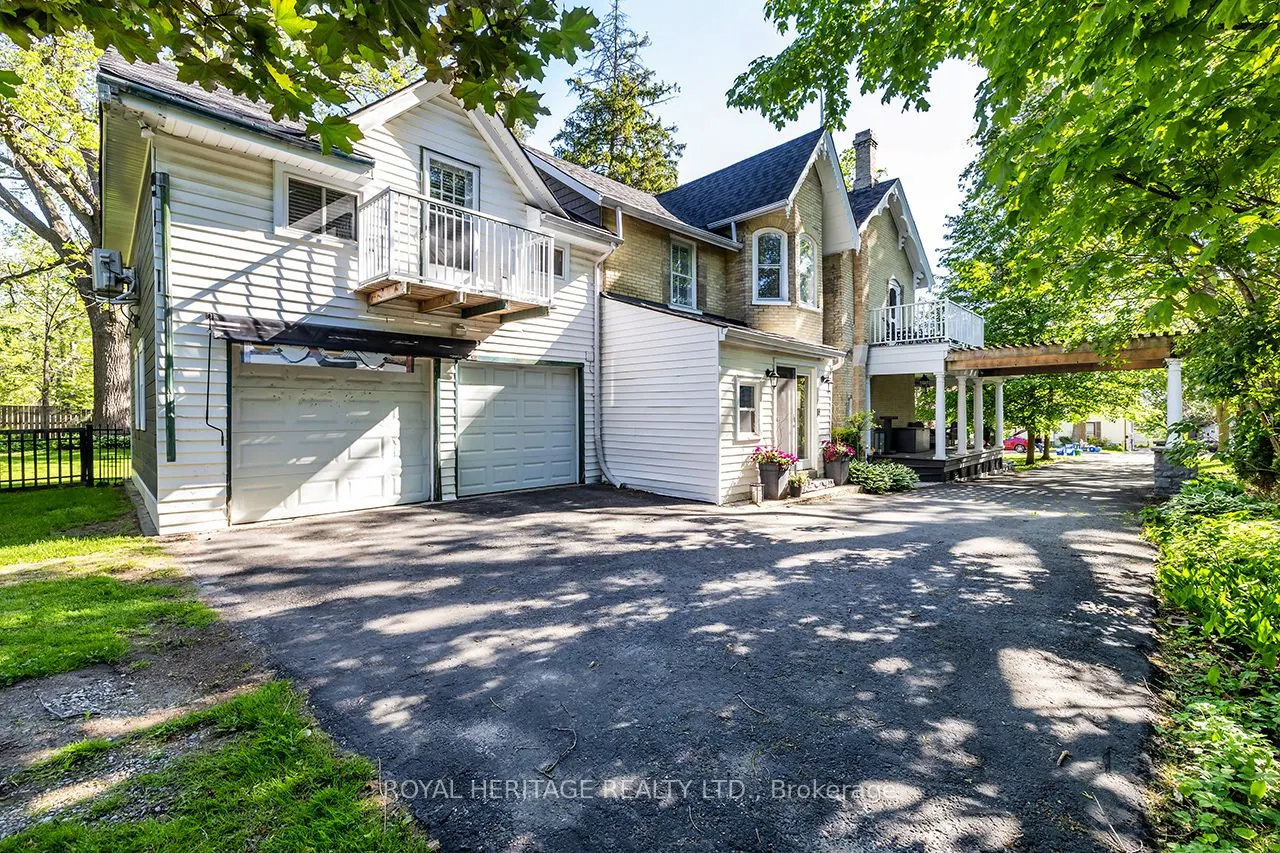 220 Cochrane Street