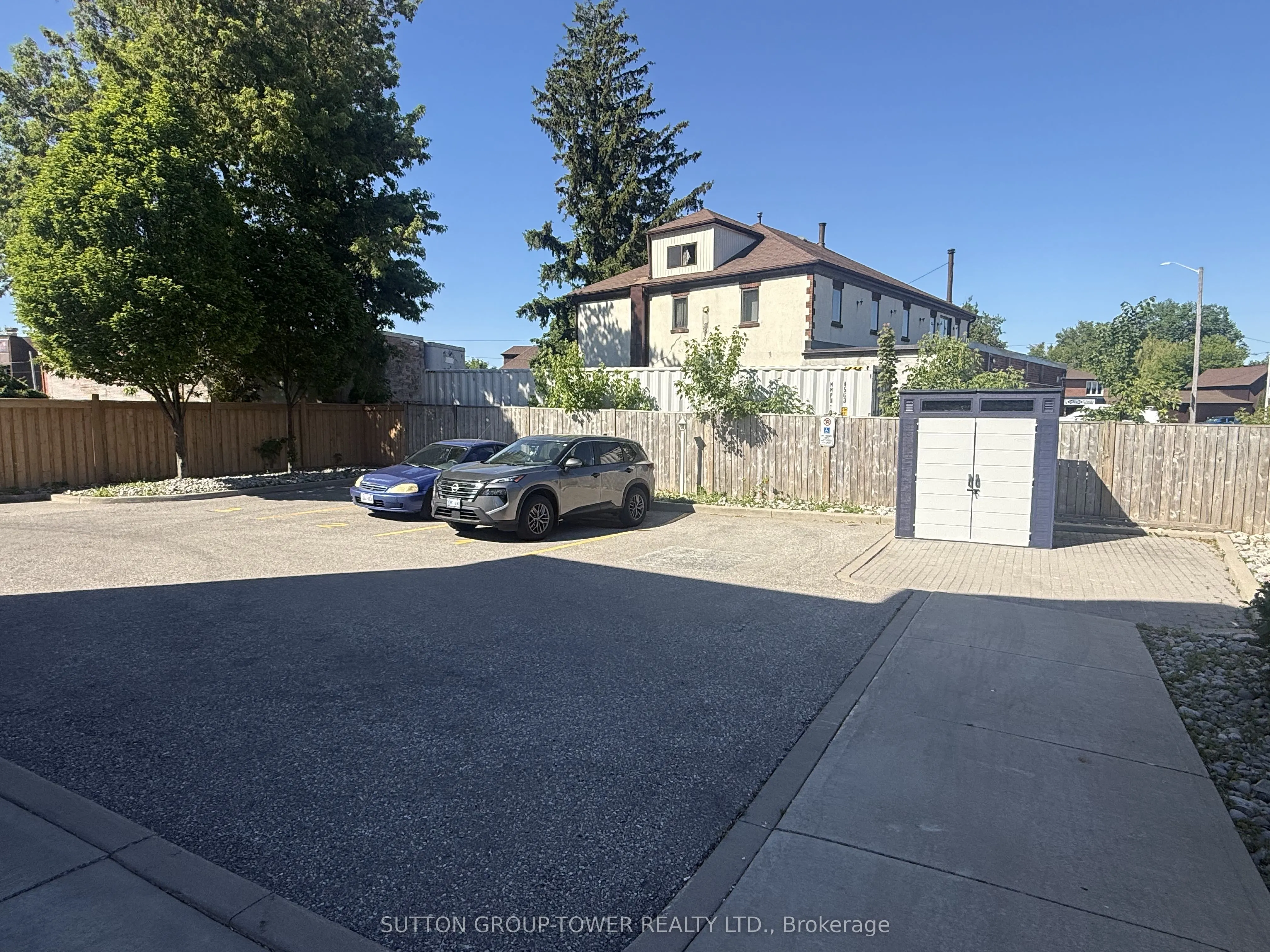 750 Albert Street