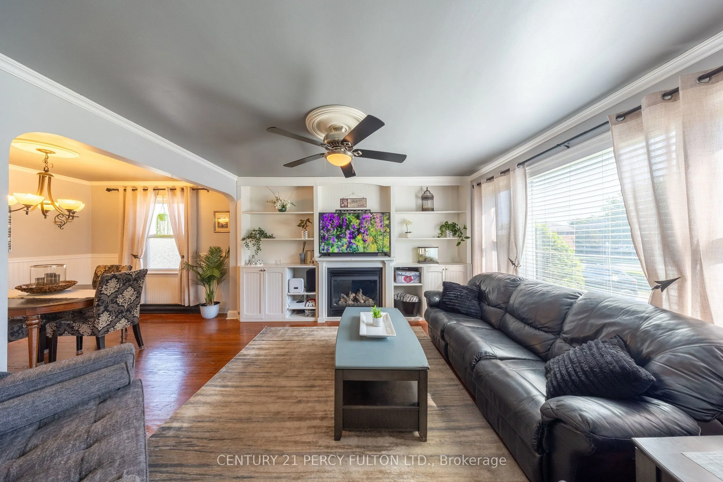 816 SIMCOE Street N