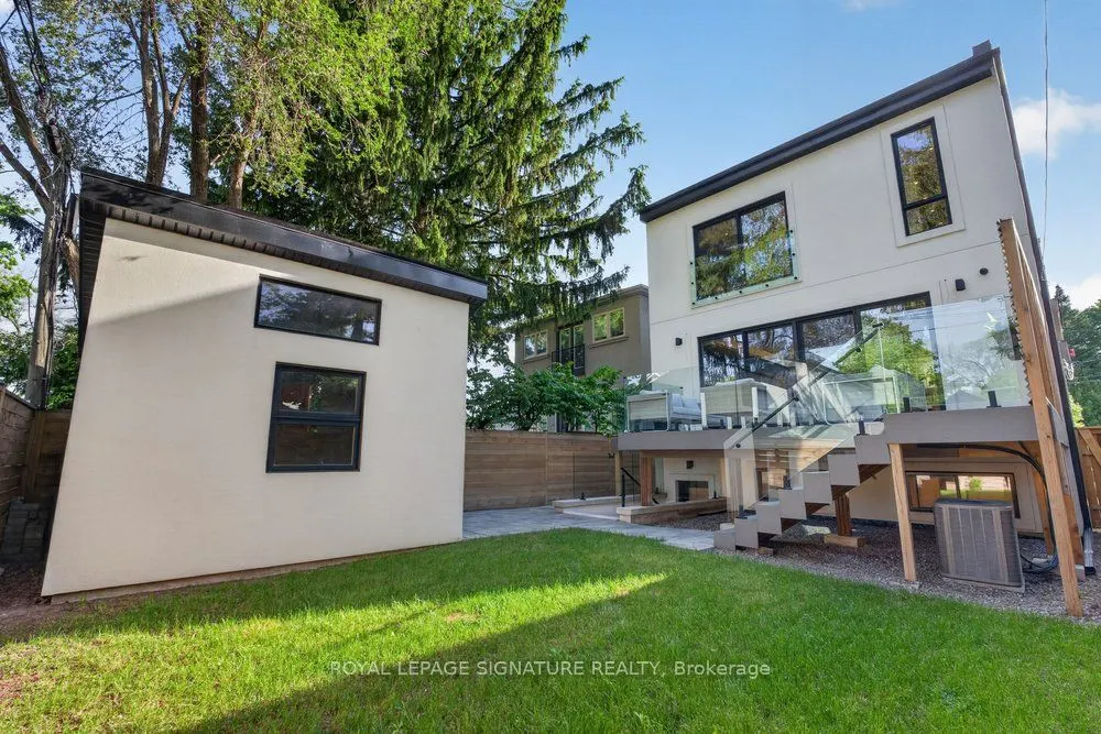39 Derwyn Road