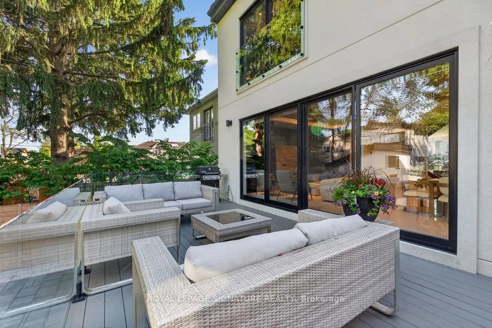 39 Derwyn Road