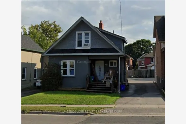 117 Adelaide Avenue E