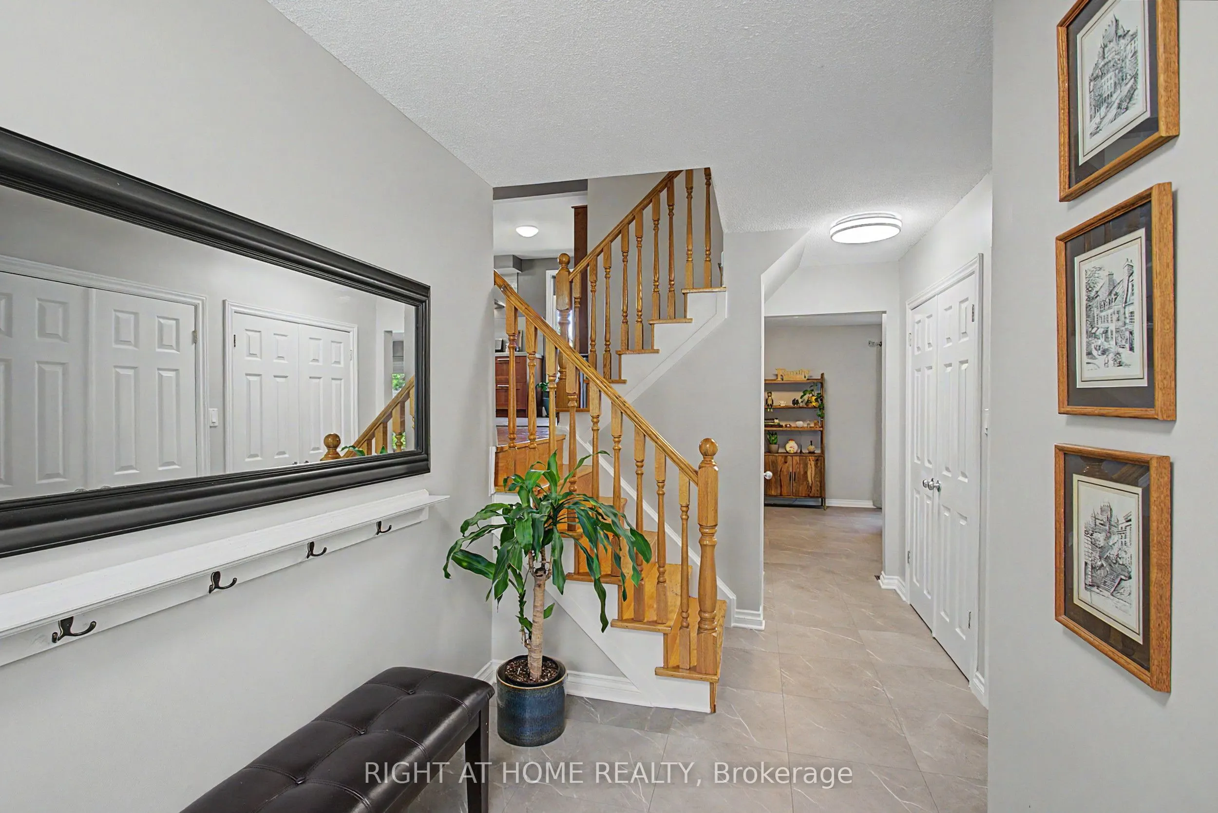 784 Rodney Court