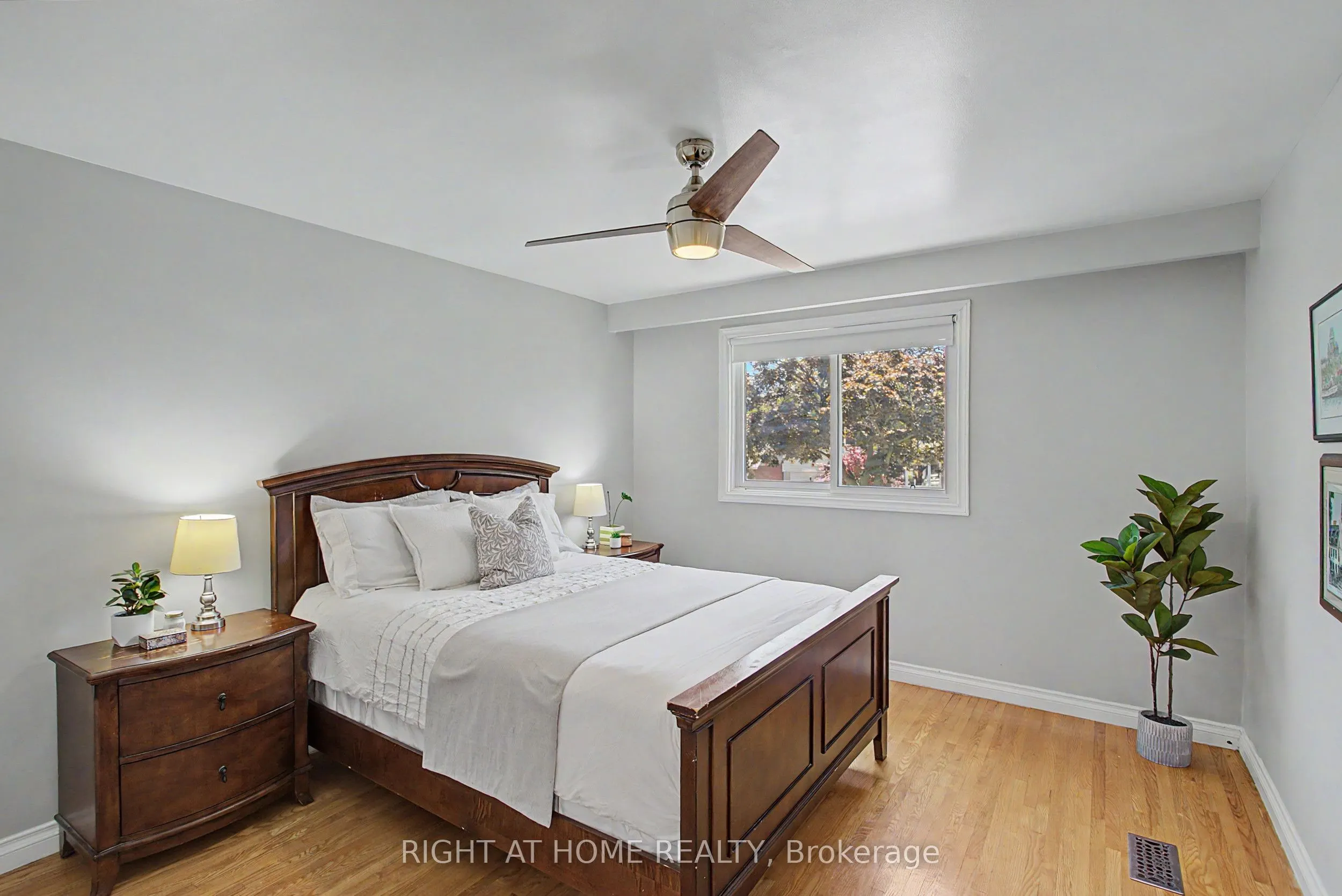 784 Rodney Court