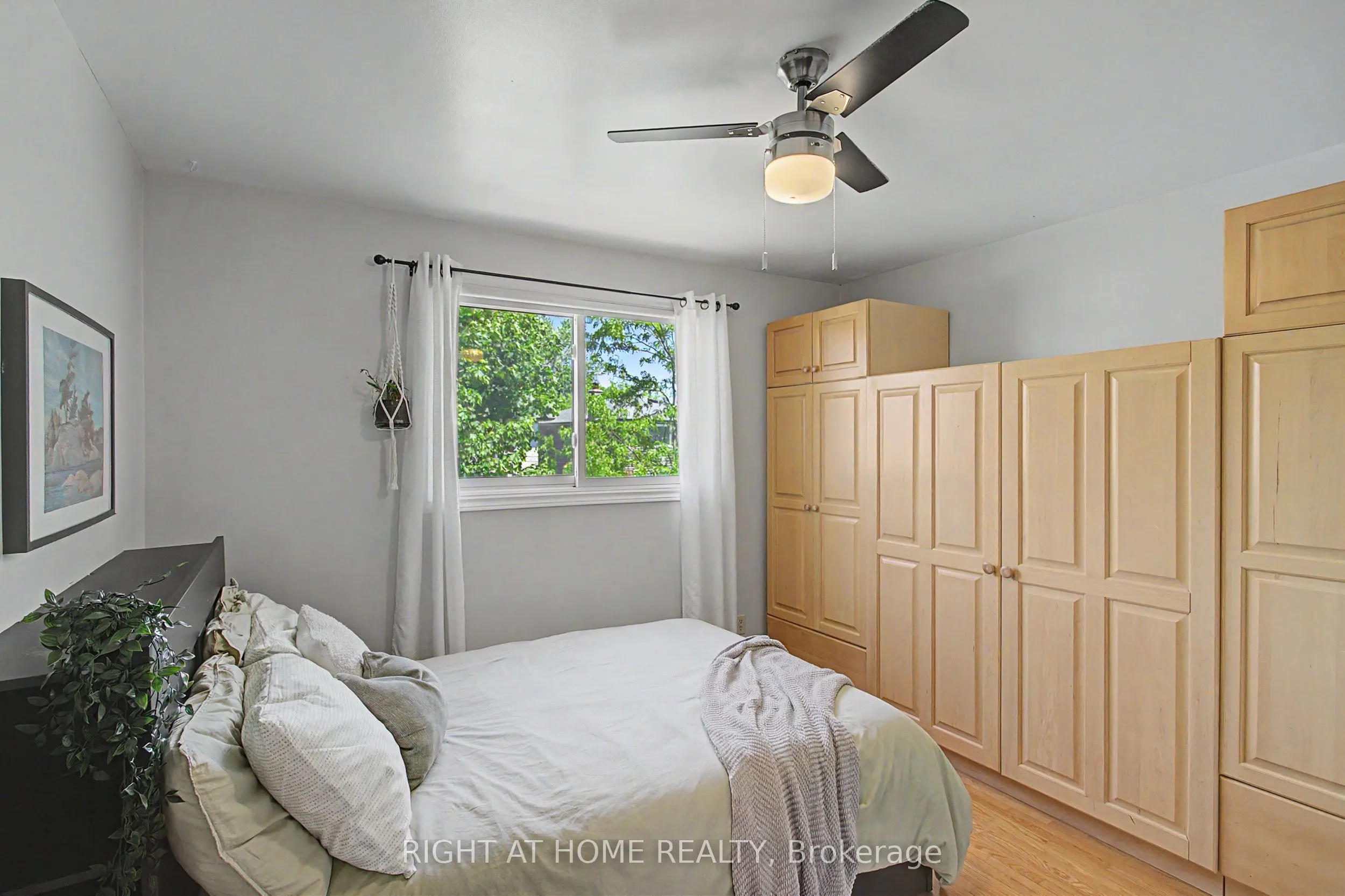 784 Rodney Court