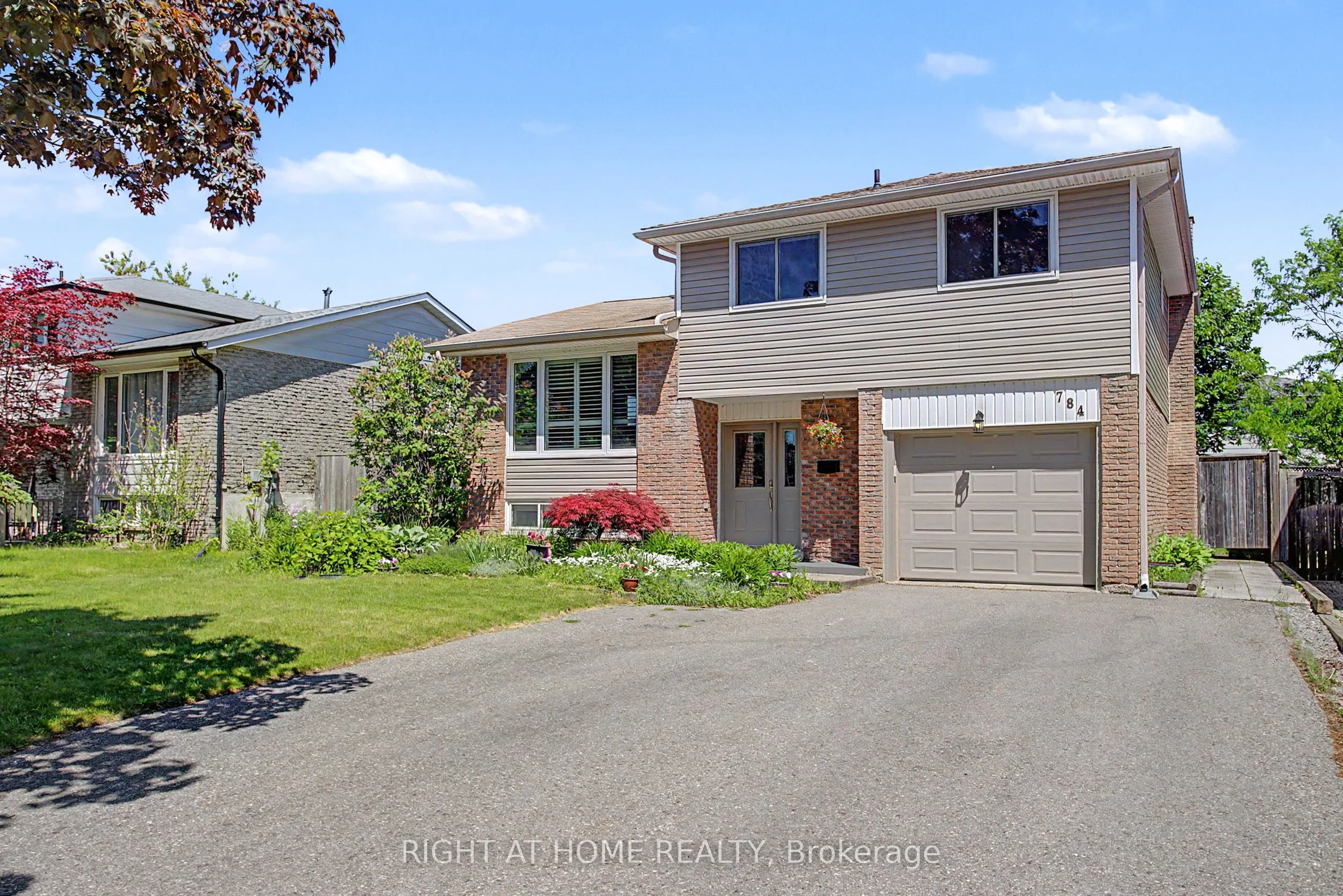 784 Rodney Court