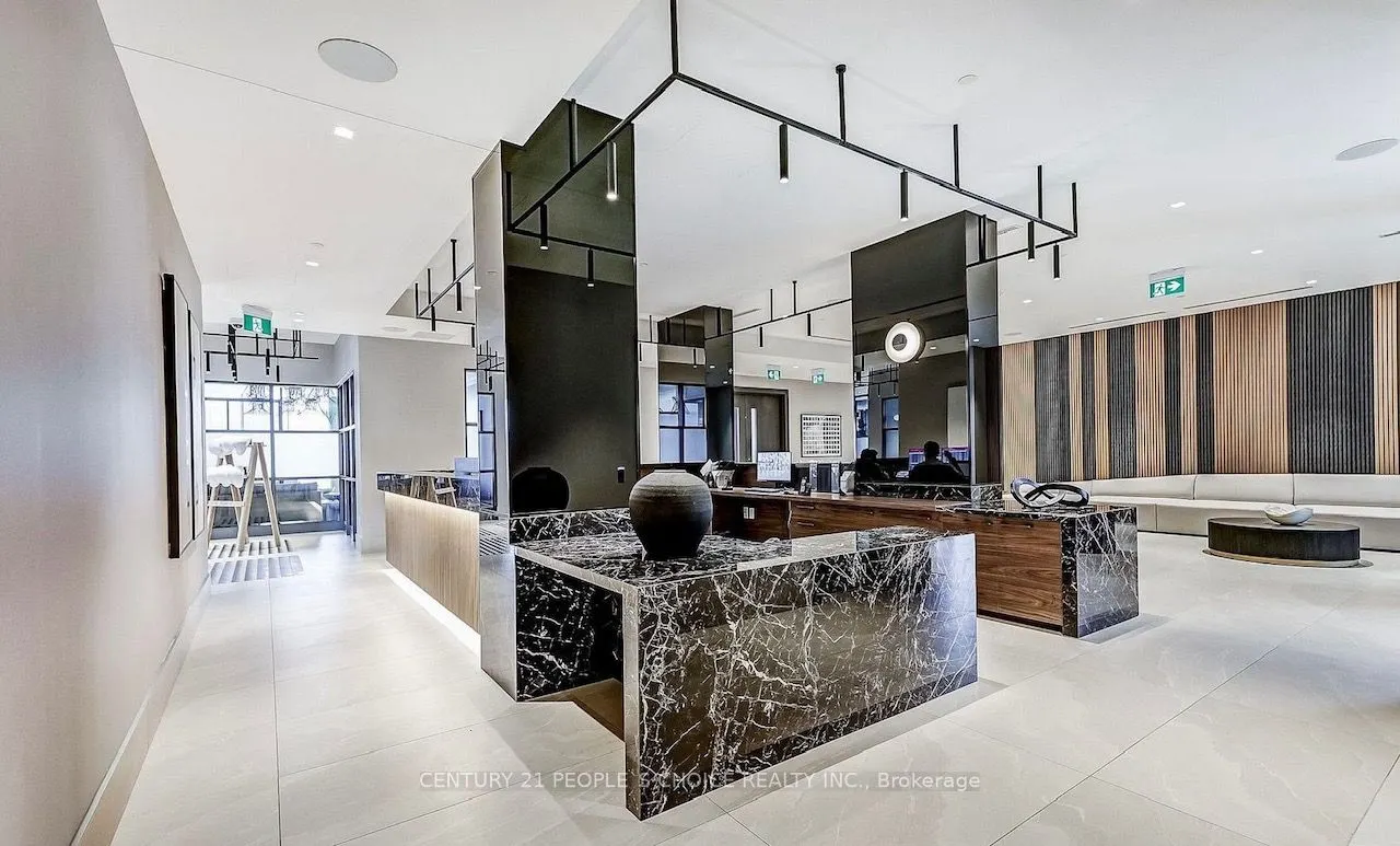 2545 Simcoe Street N #306