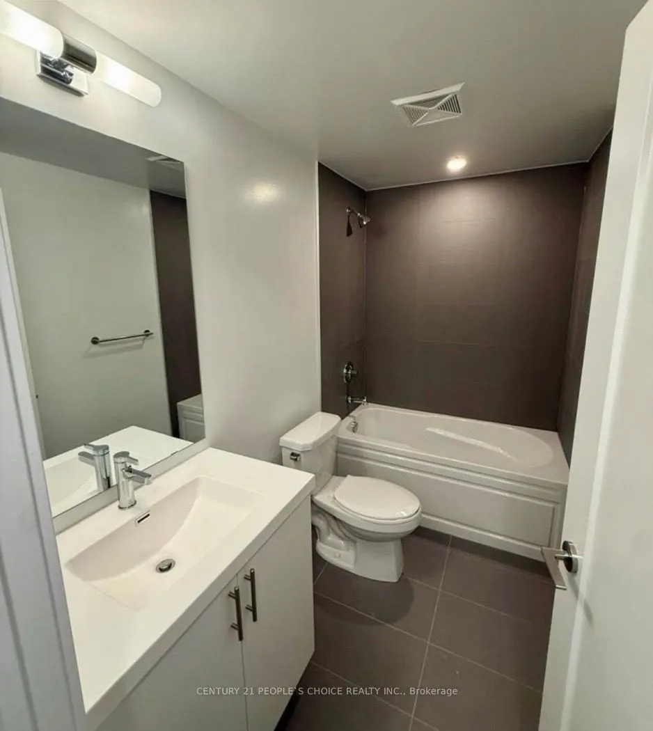 2545 Simcoe Street N #306