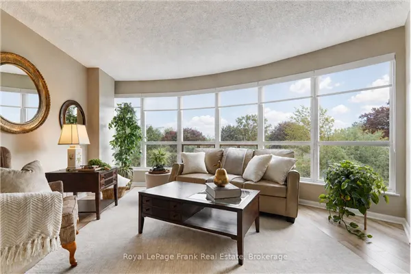 712 Rossland Road E #307