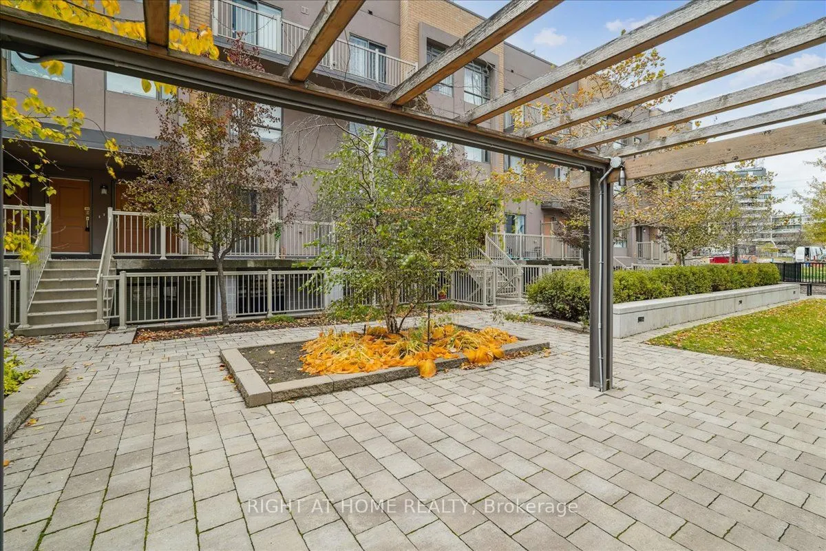 90 Orchid Place Drive #304