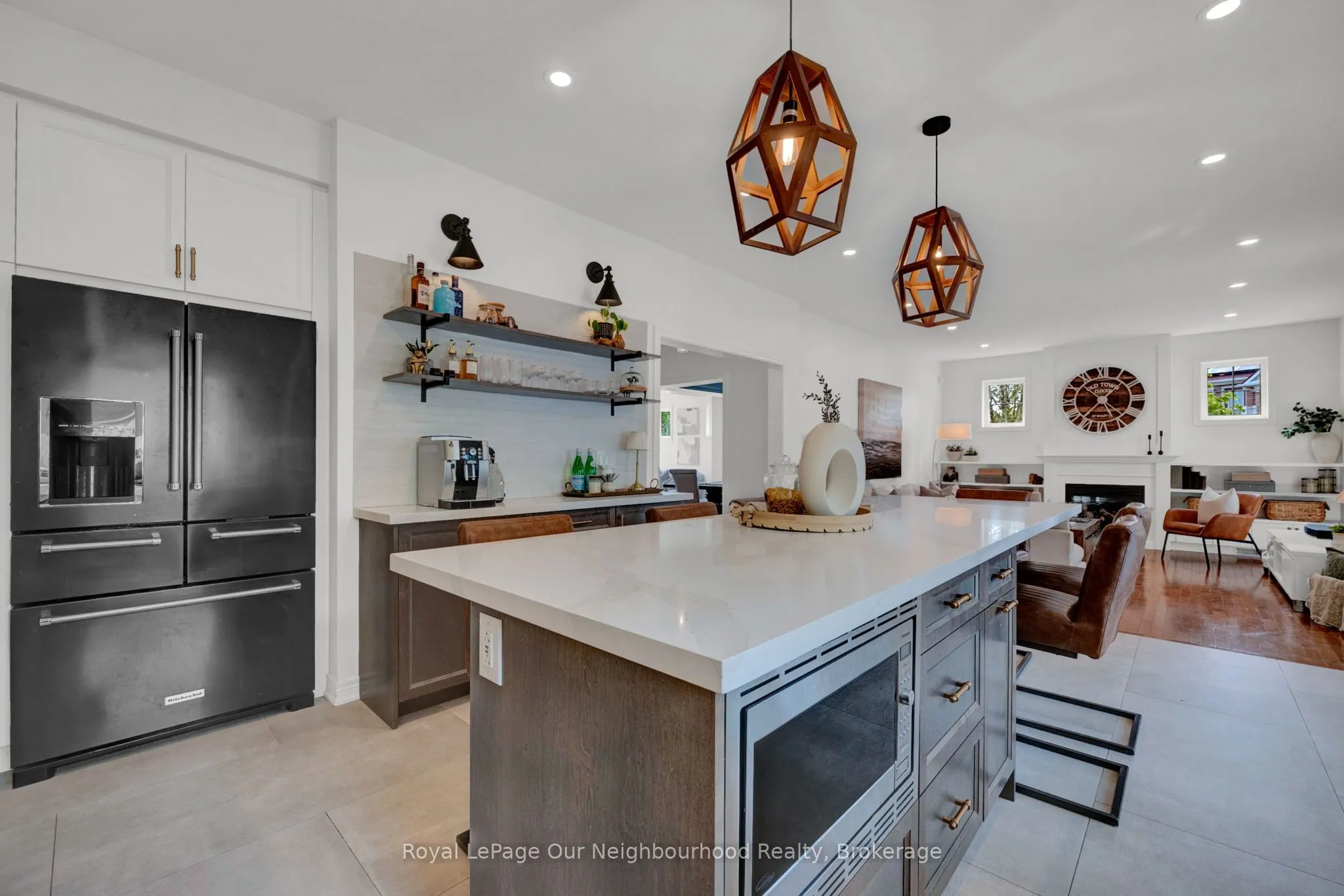 977 Audley Road S