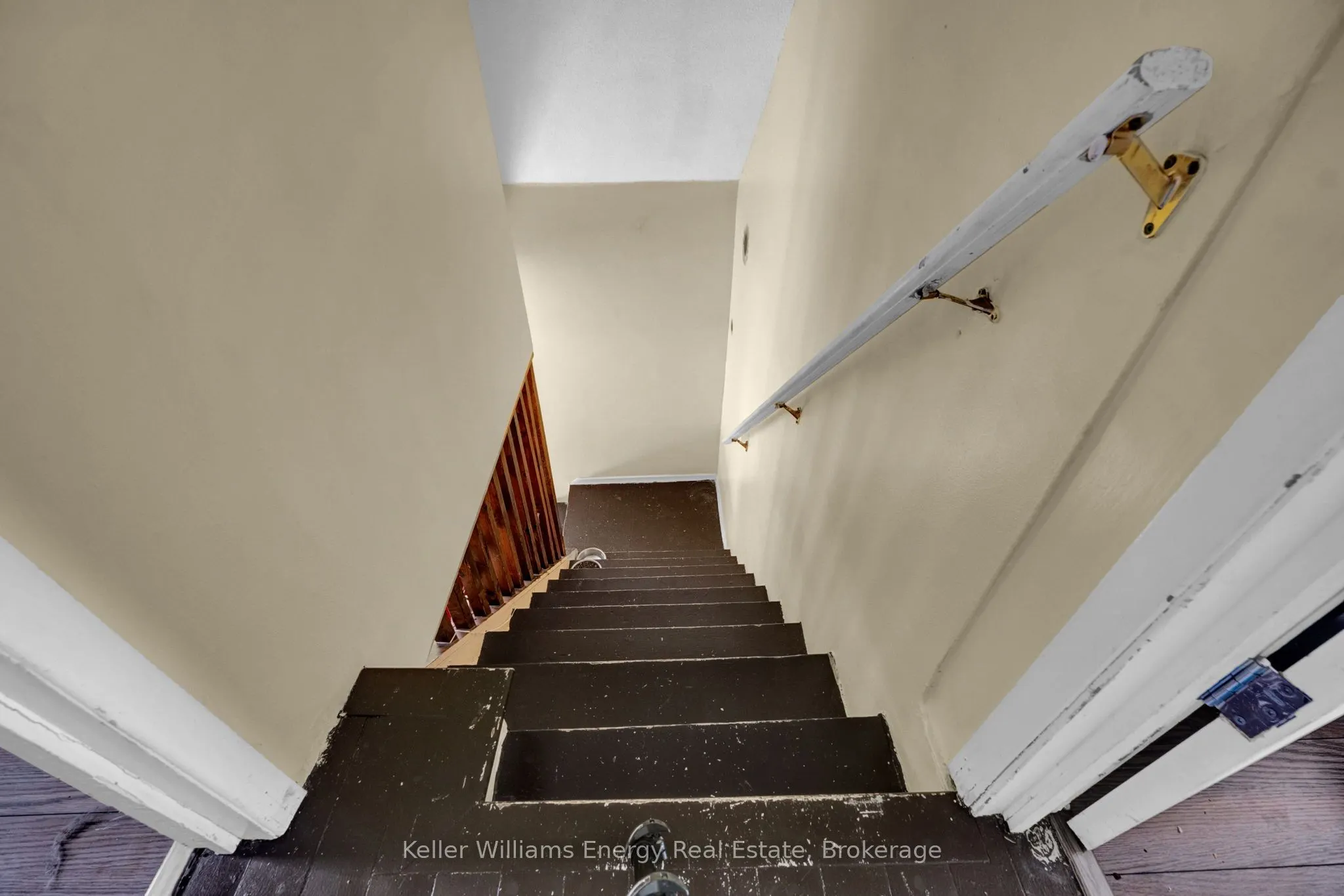 741 Ritson Road S