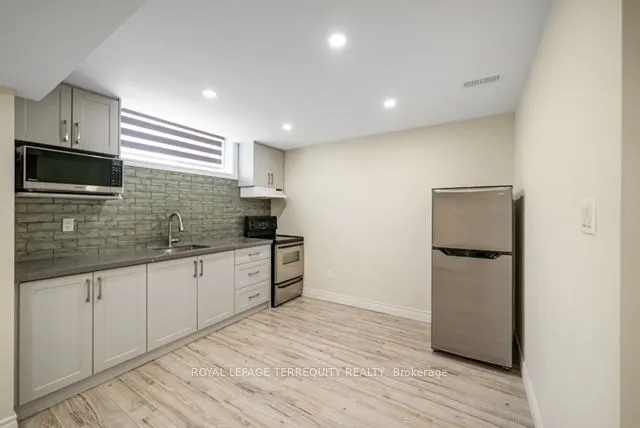 1 Devineridge Avenue
