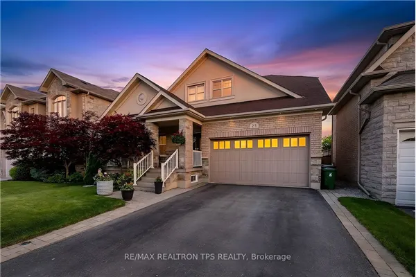 25 Leafield Drive