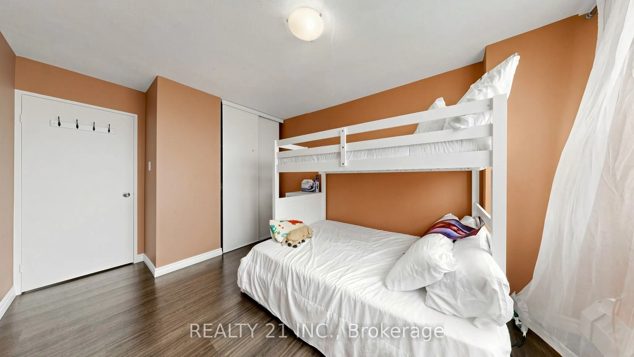 180 Markham Road #819