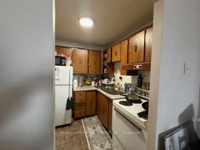 1 Kingston Road E #305