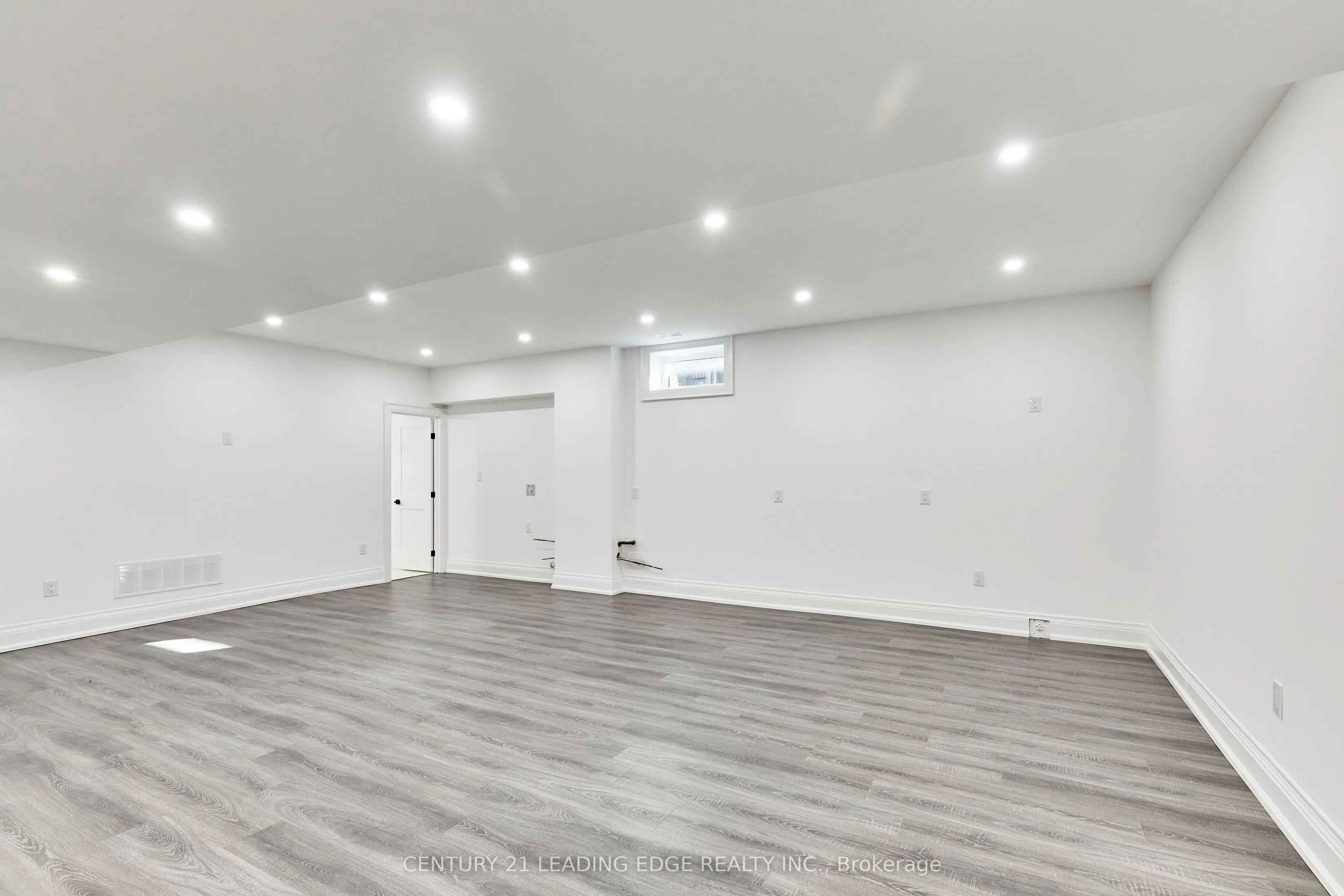 24 Larwood Boulevard