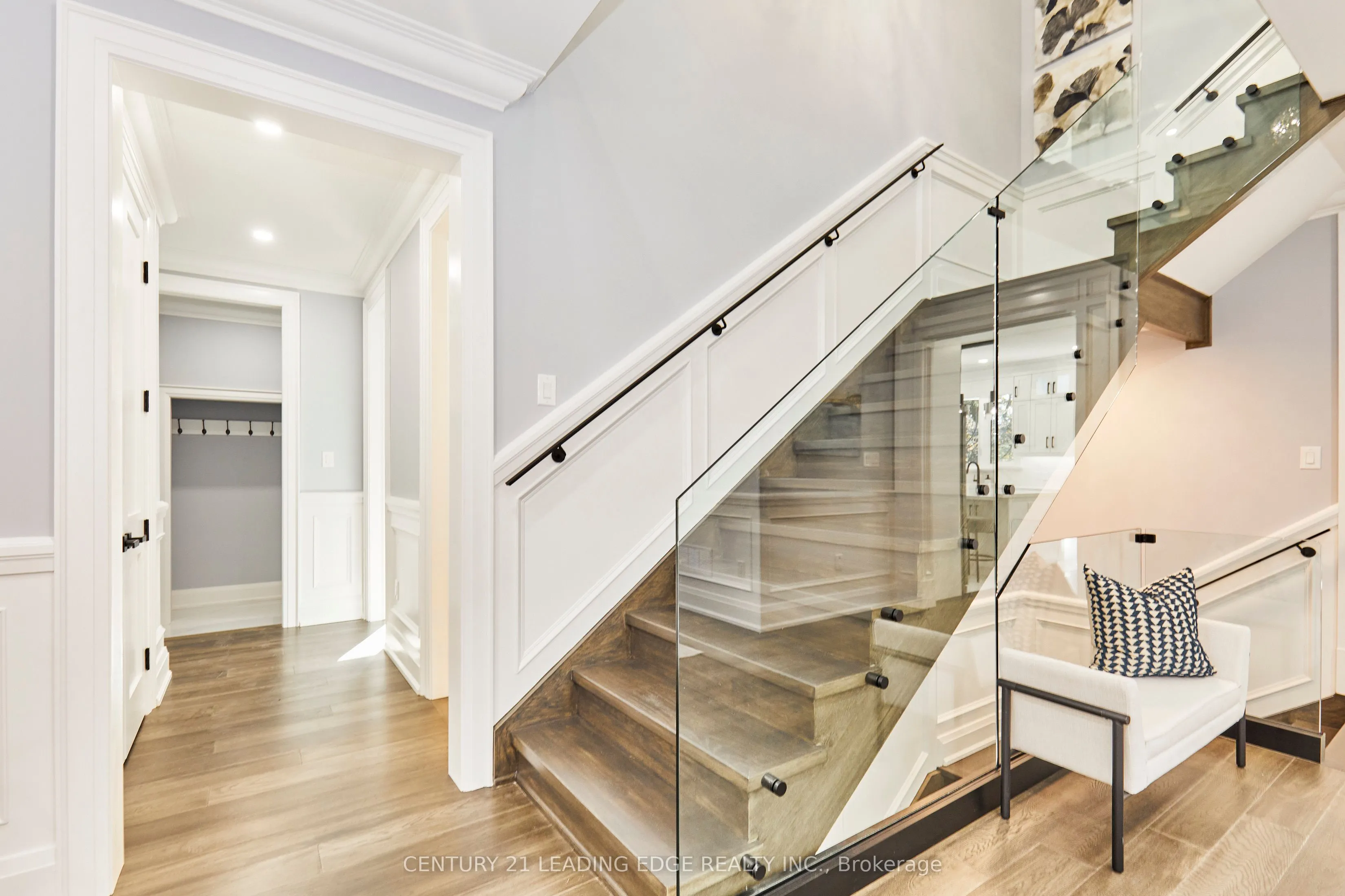 24 Larwood Boulevard