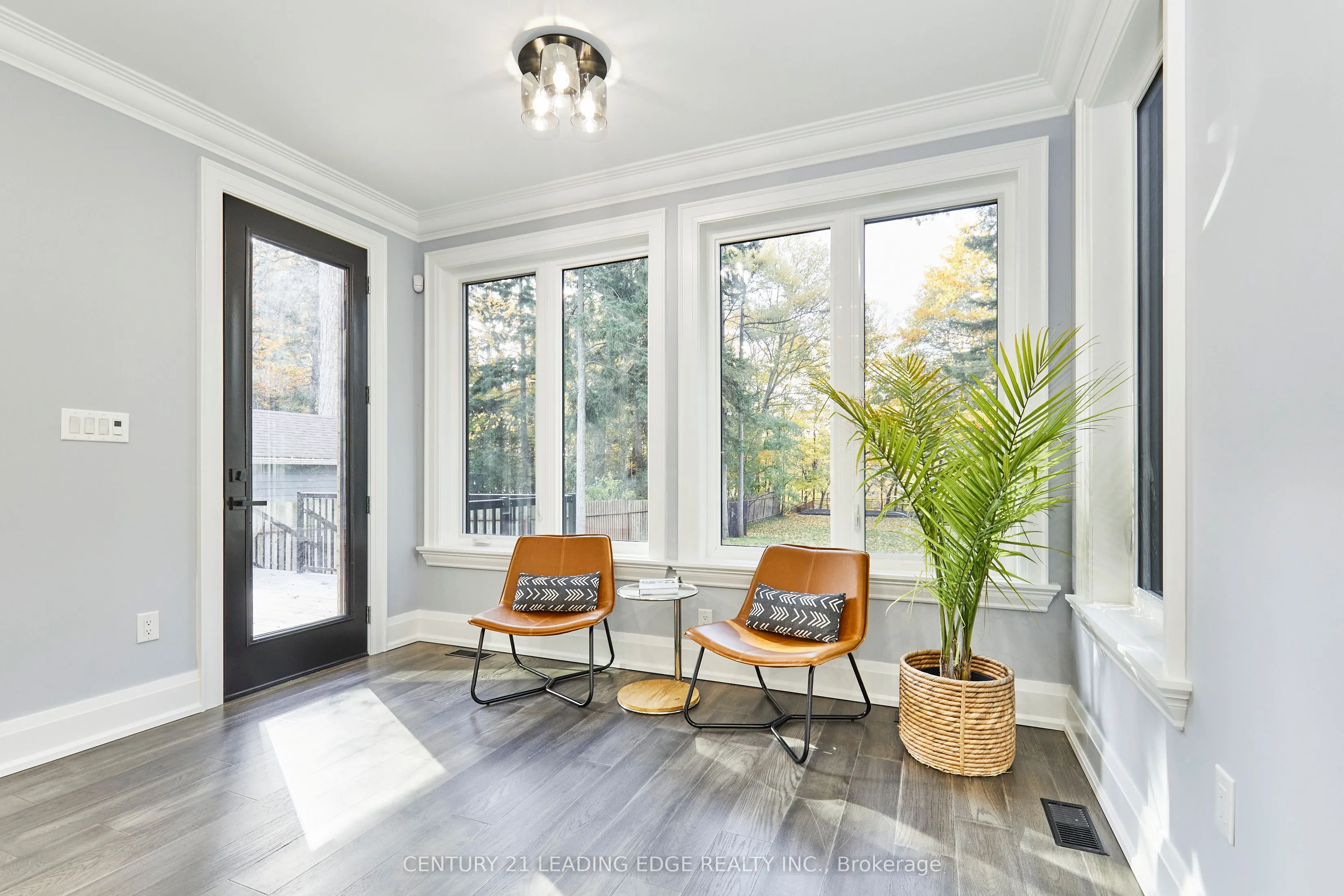 24 Larwood Boulevard