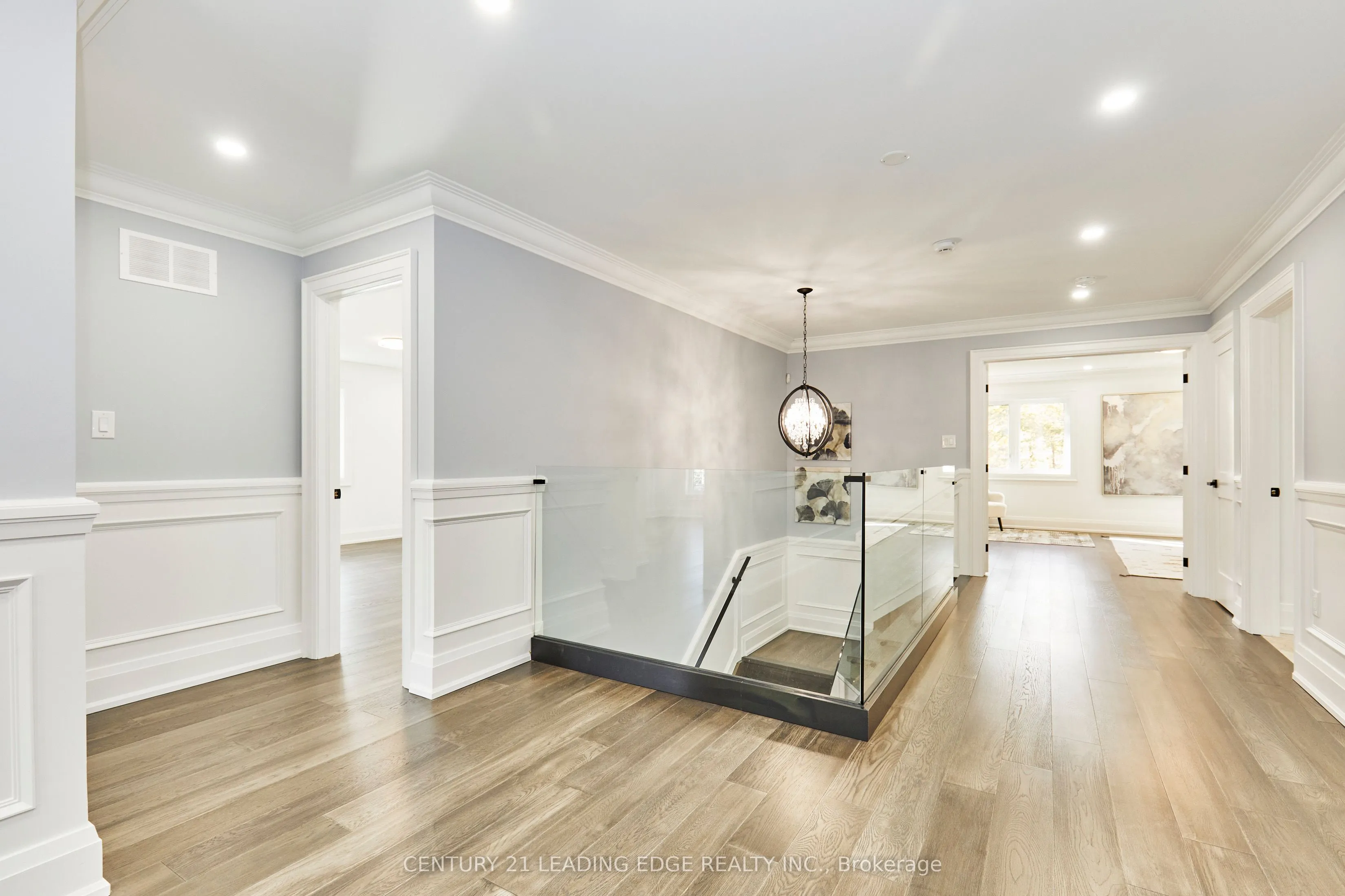24 Larwood Boulevard