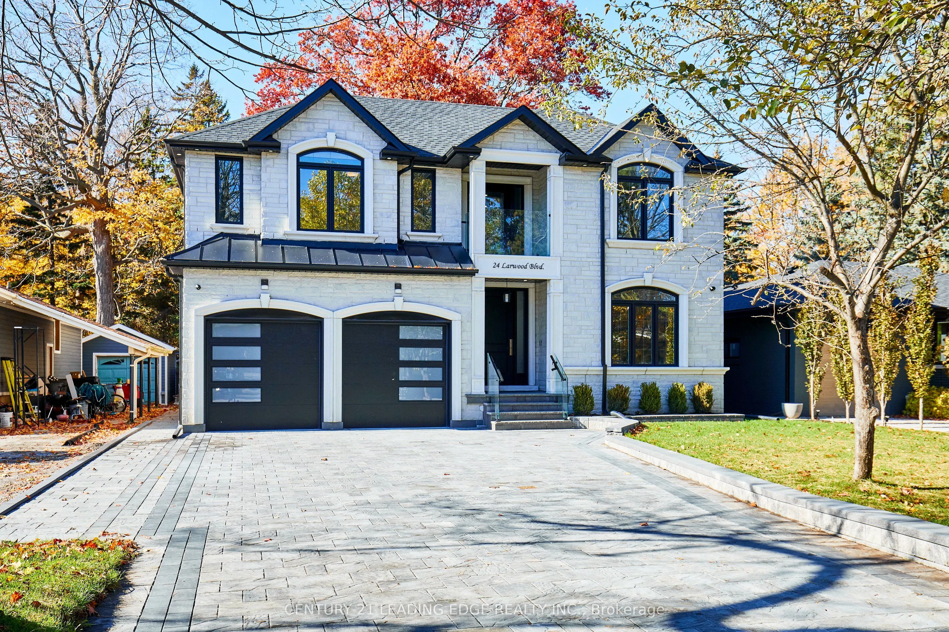 24 Larwood Boulevard