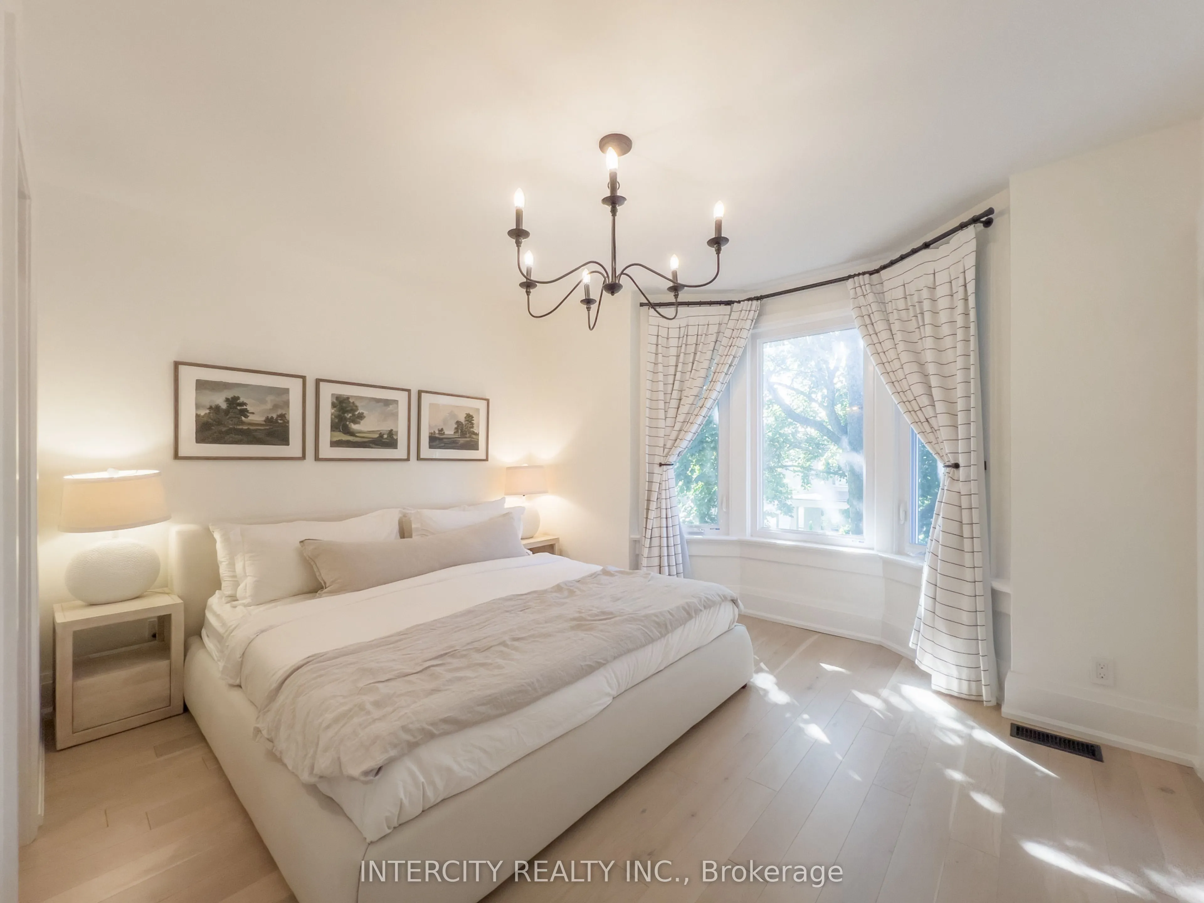 92 Dagmar Avenue