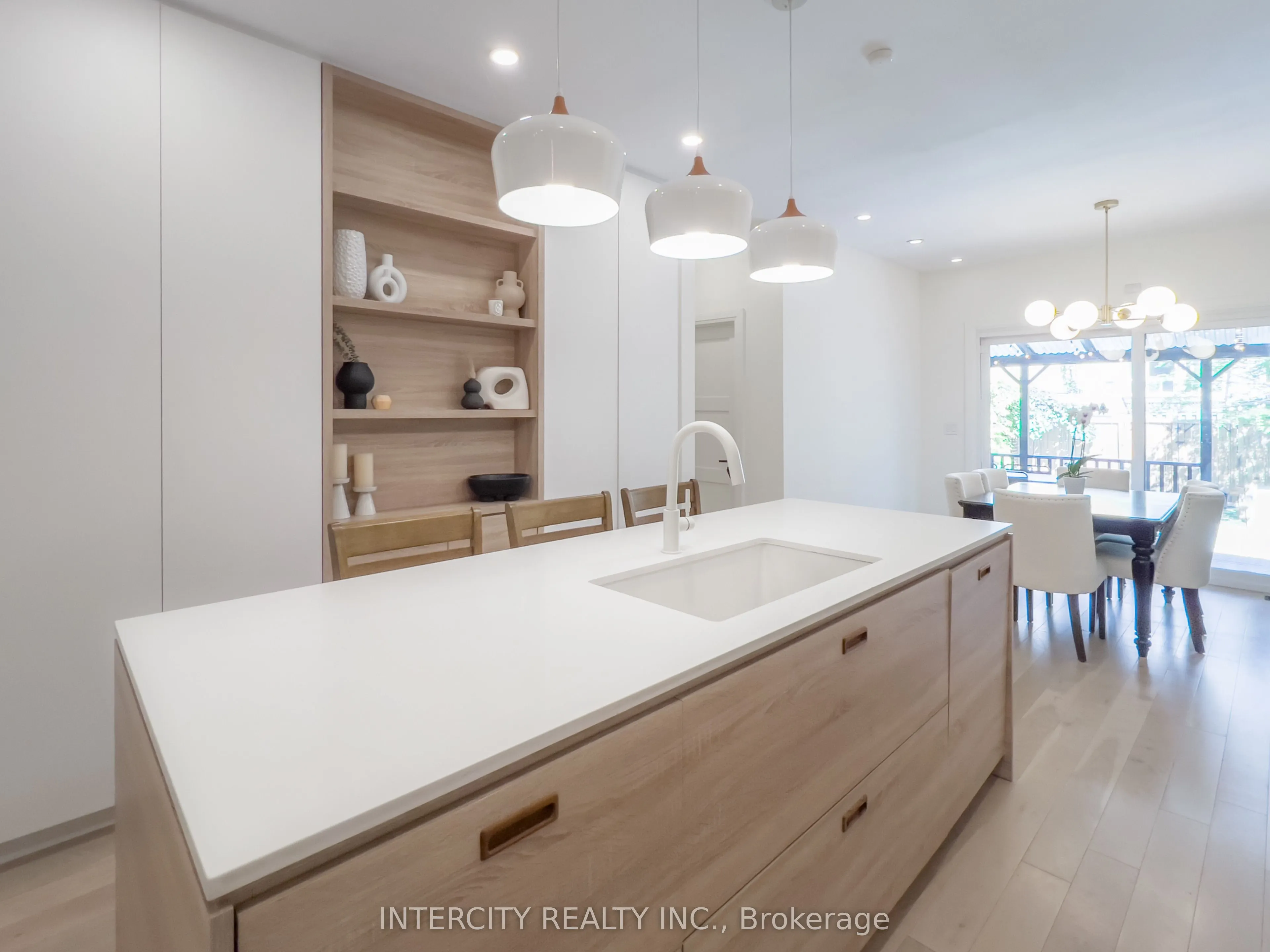 92 Dagmar Avenue