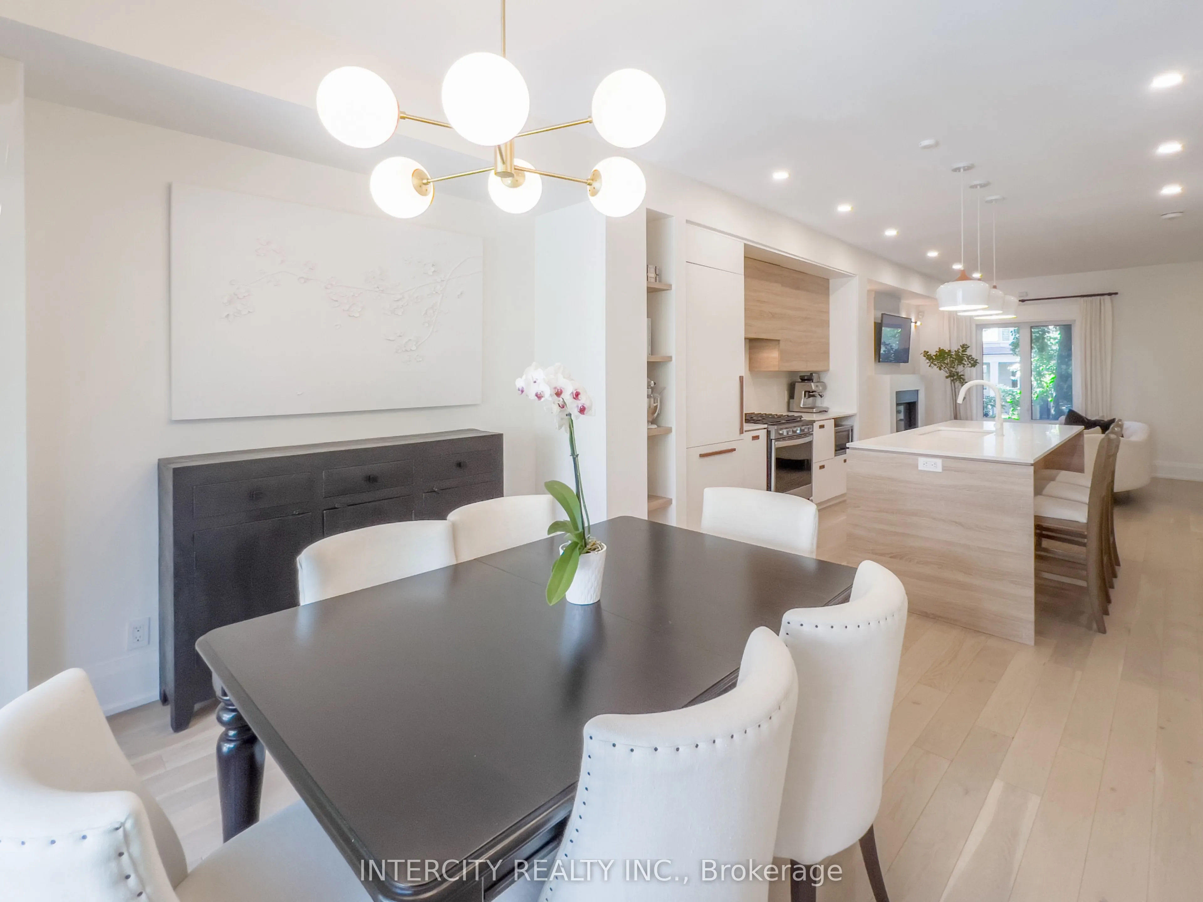 92 Dagmar Avenue