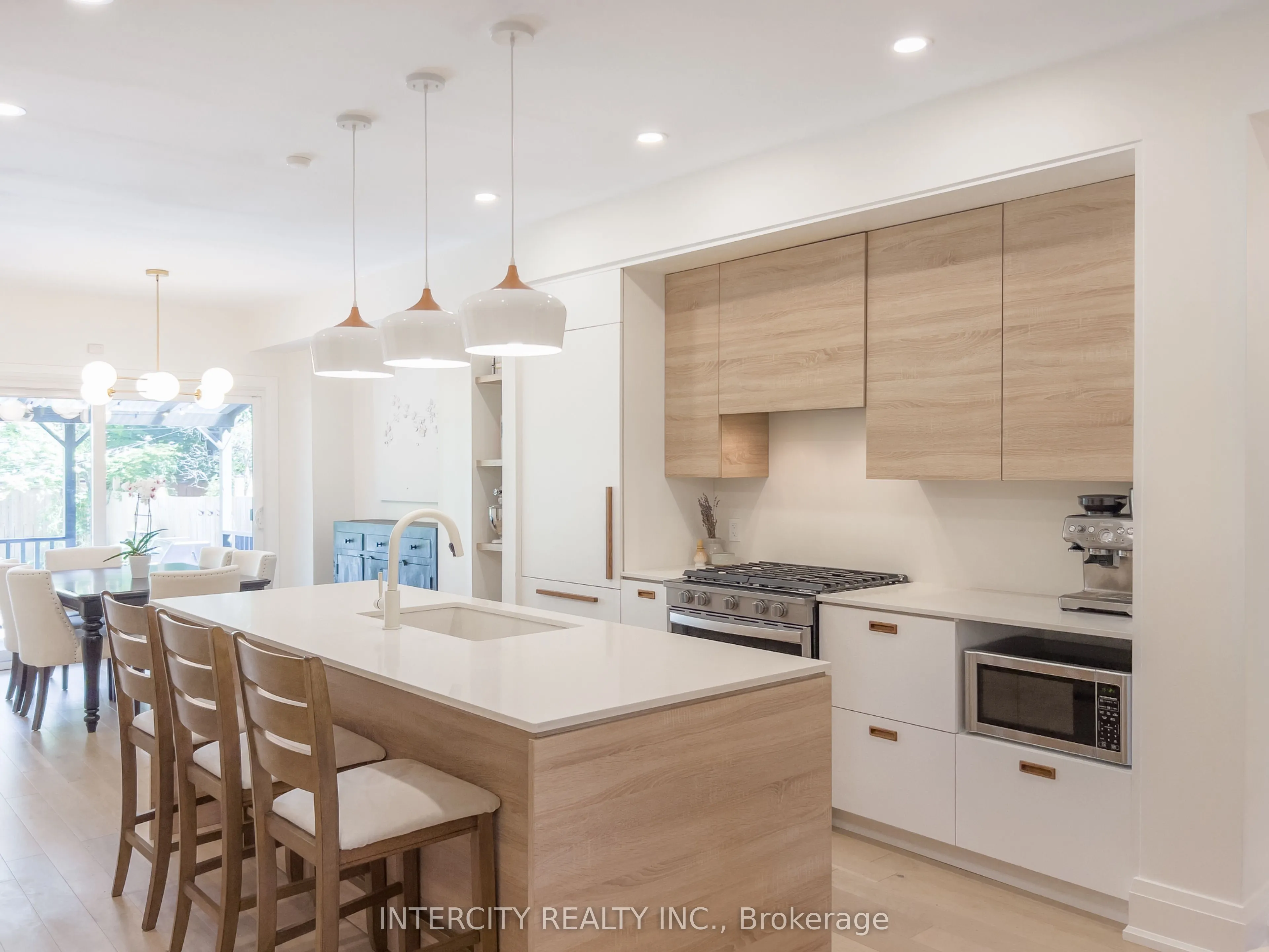 92 Dagmar Avenue