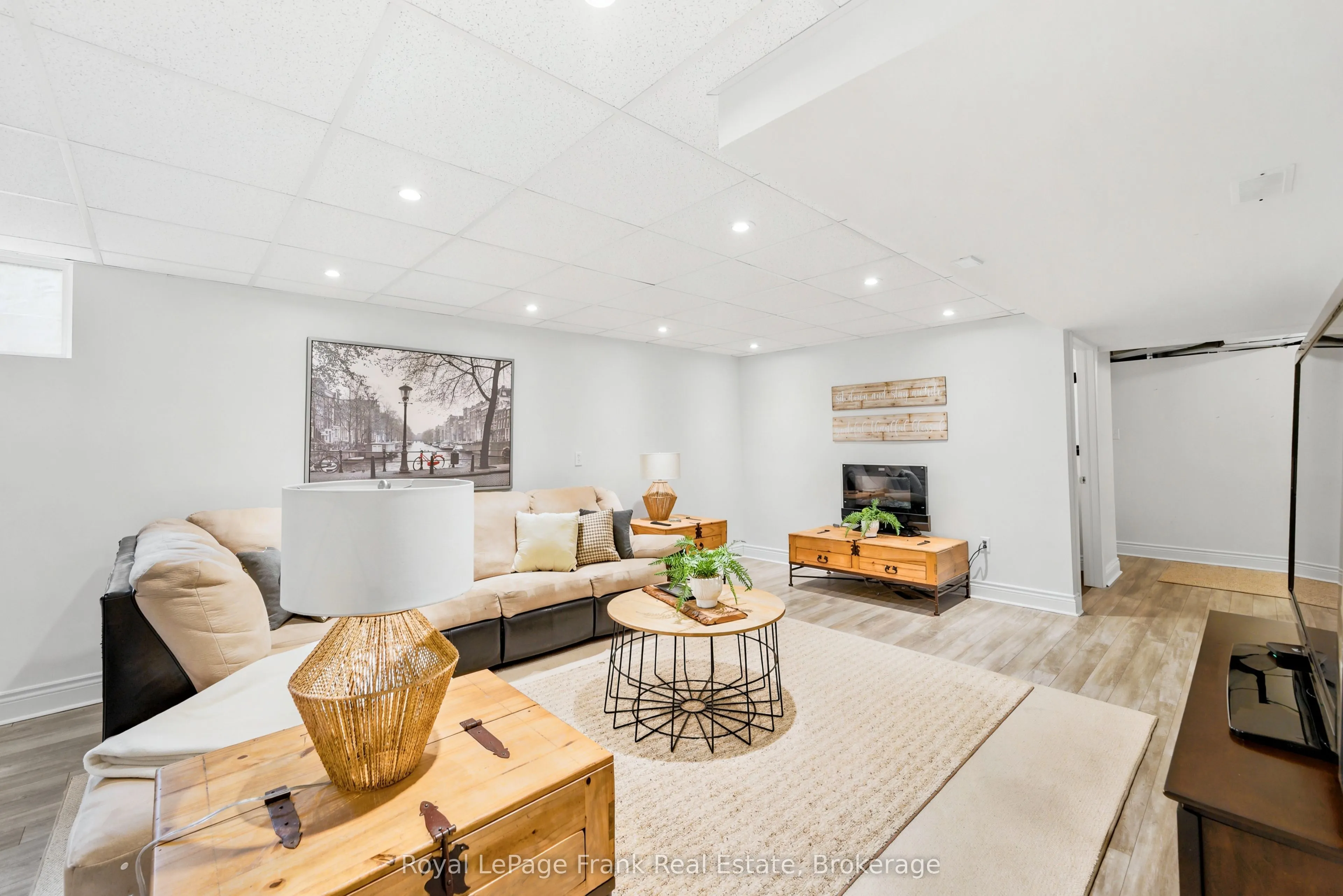 246 Cochrane Street