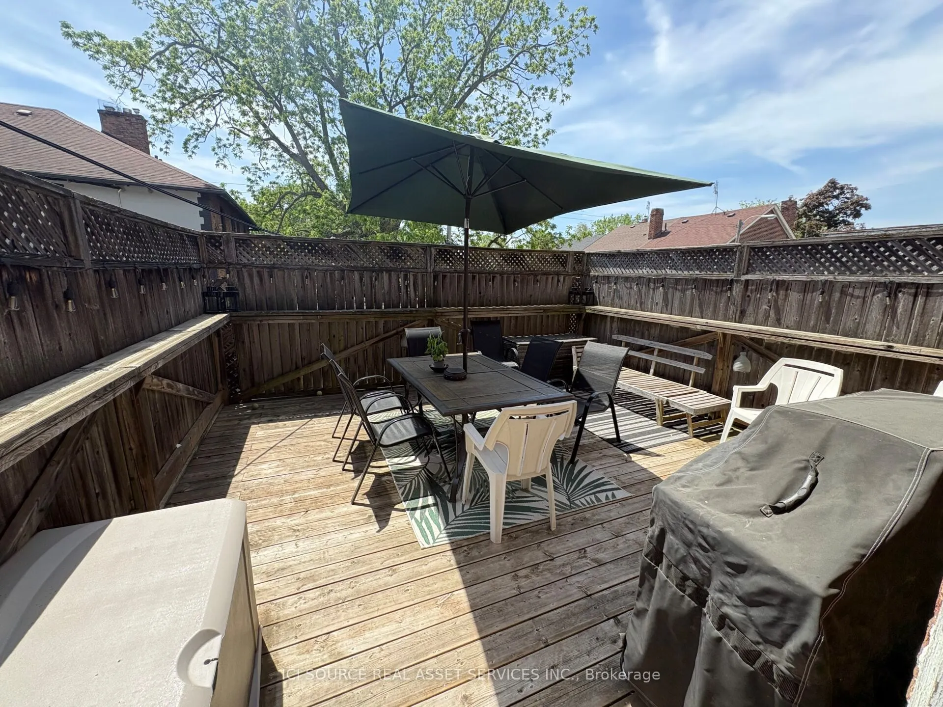 2241 Queen Street E #Main Floor