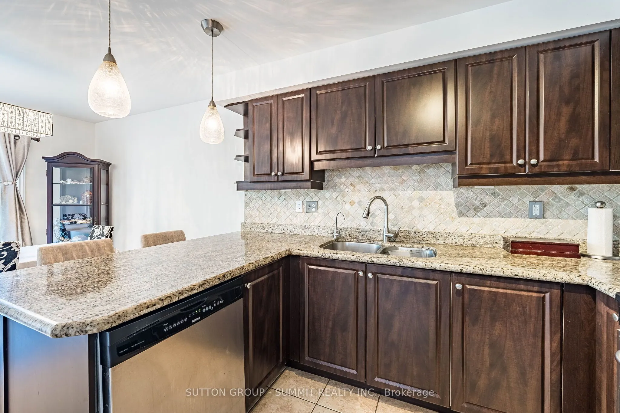 139 Oceanpearl Crescent