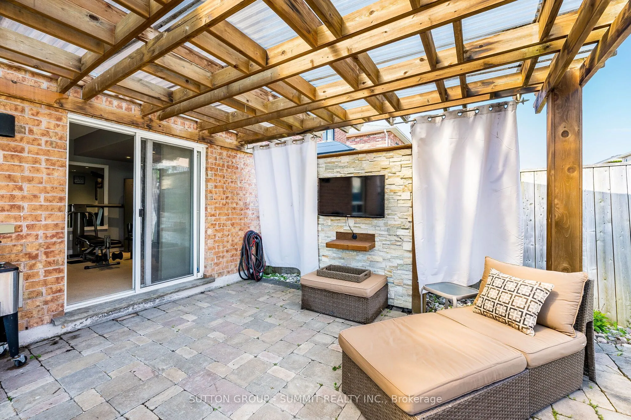 139 Oceanpearl Crescent