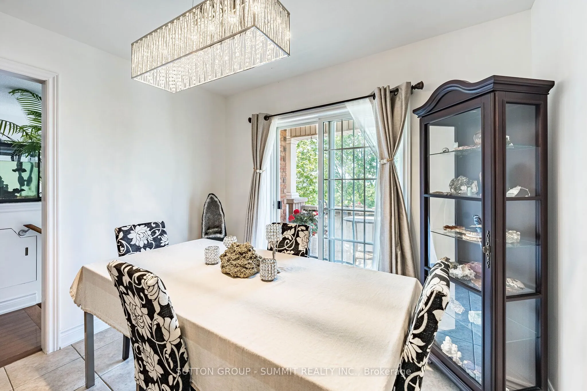 139 Oceanpearl Crescent