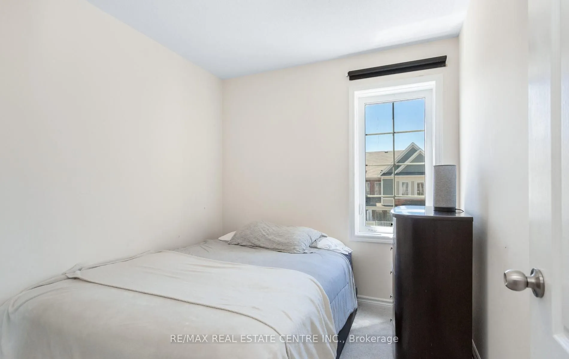 1084 Silk Street