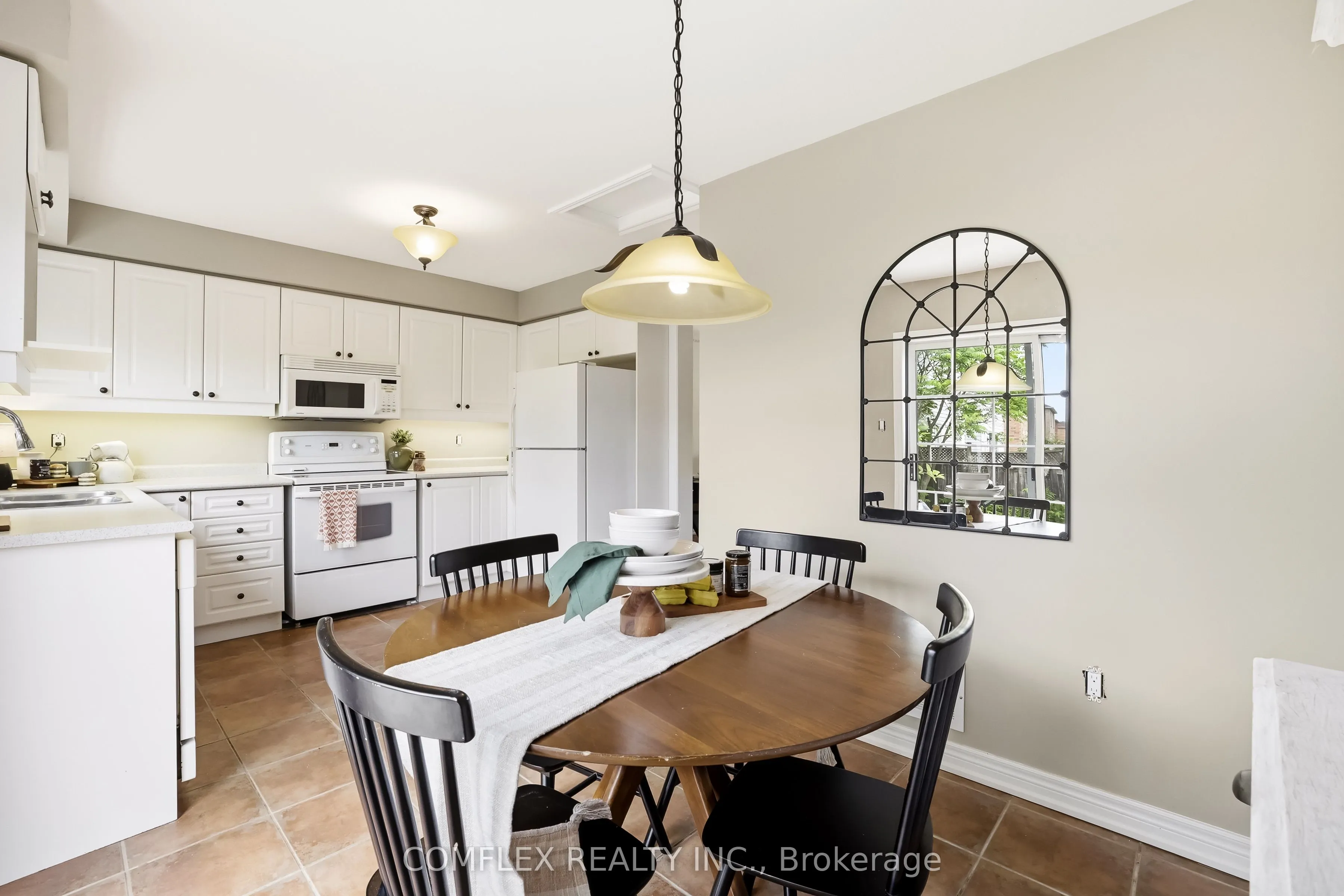 2 Armitage Crescent