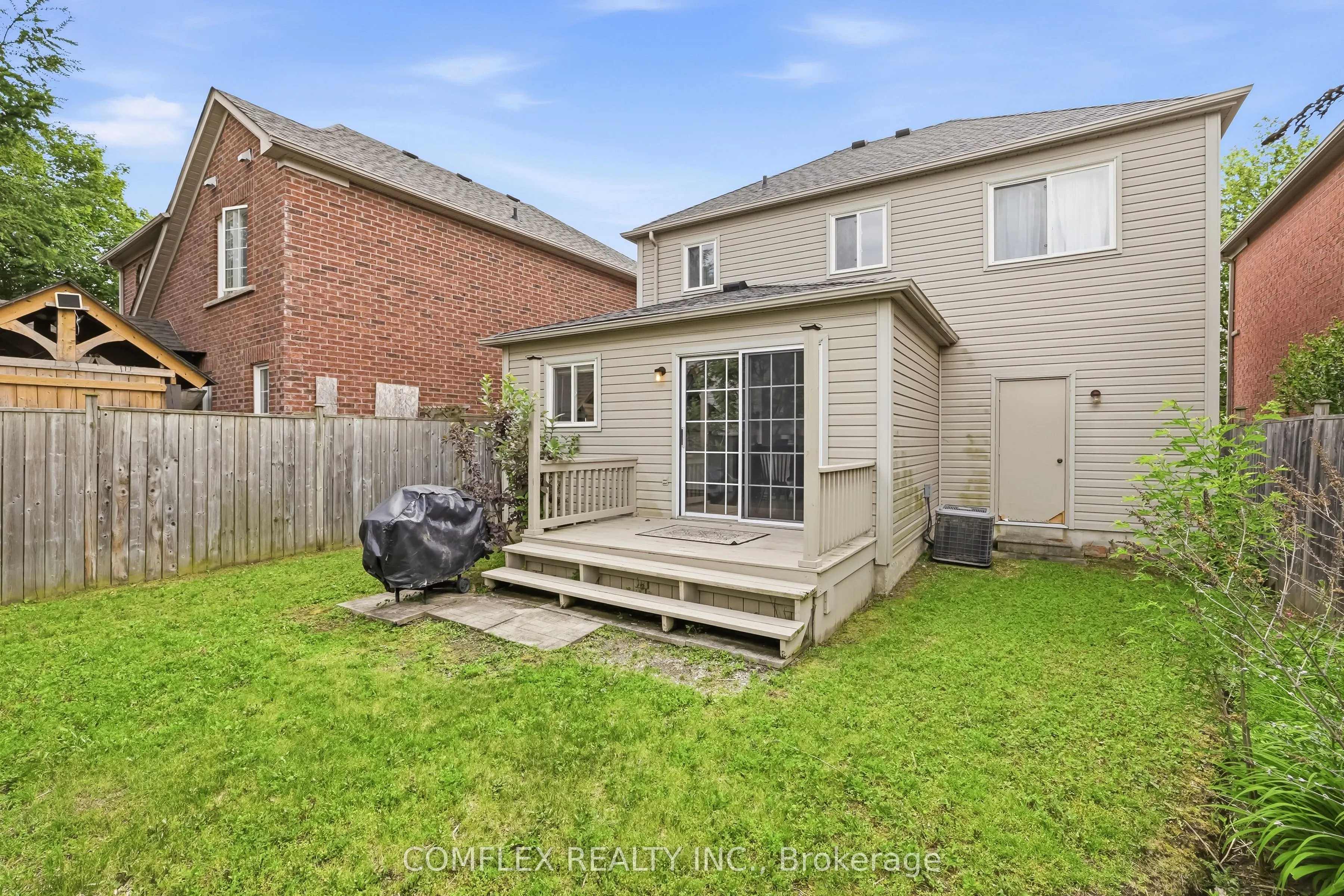 2 Armitage Crescent