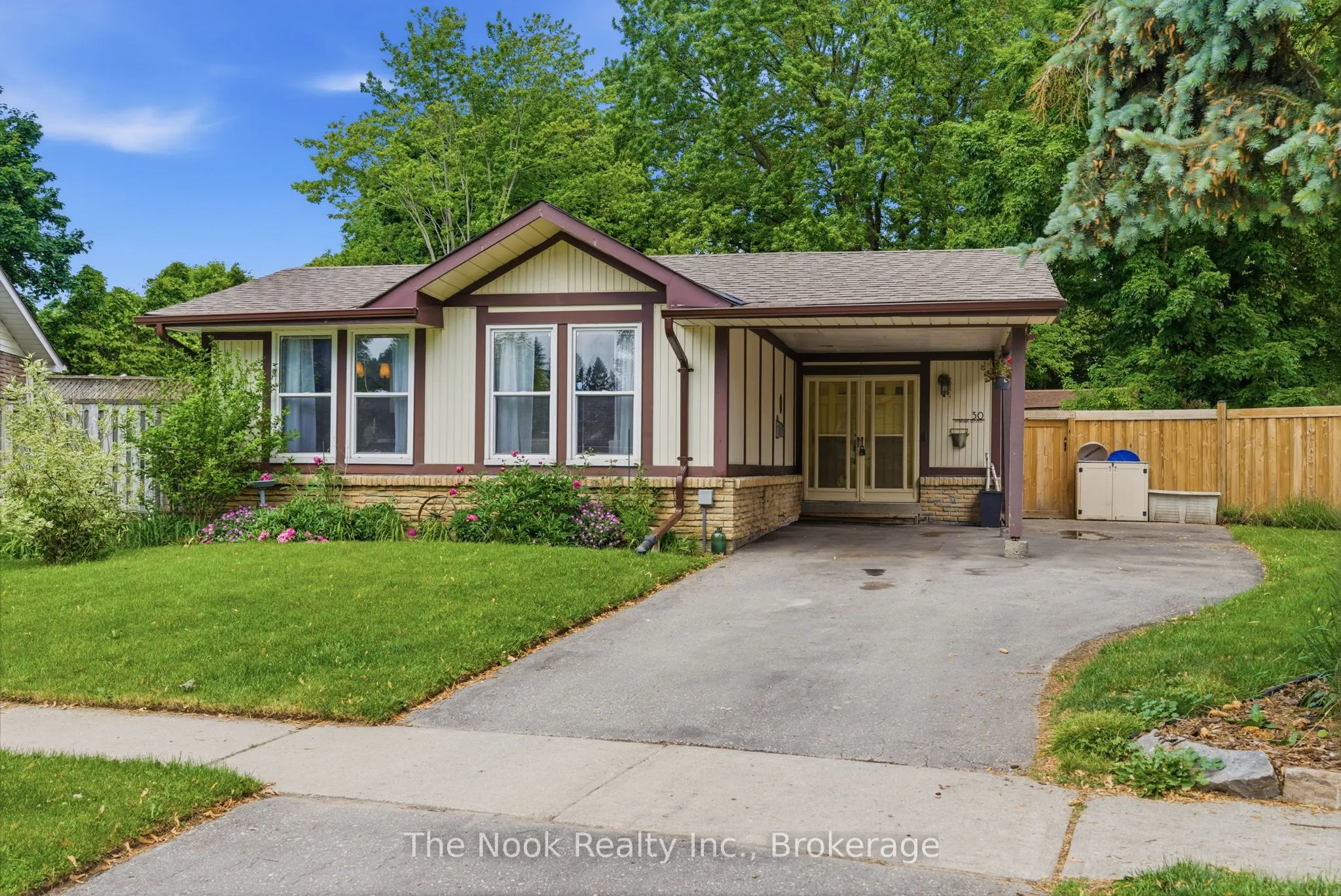 30 Deerpark Crescent