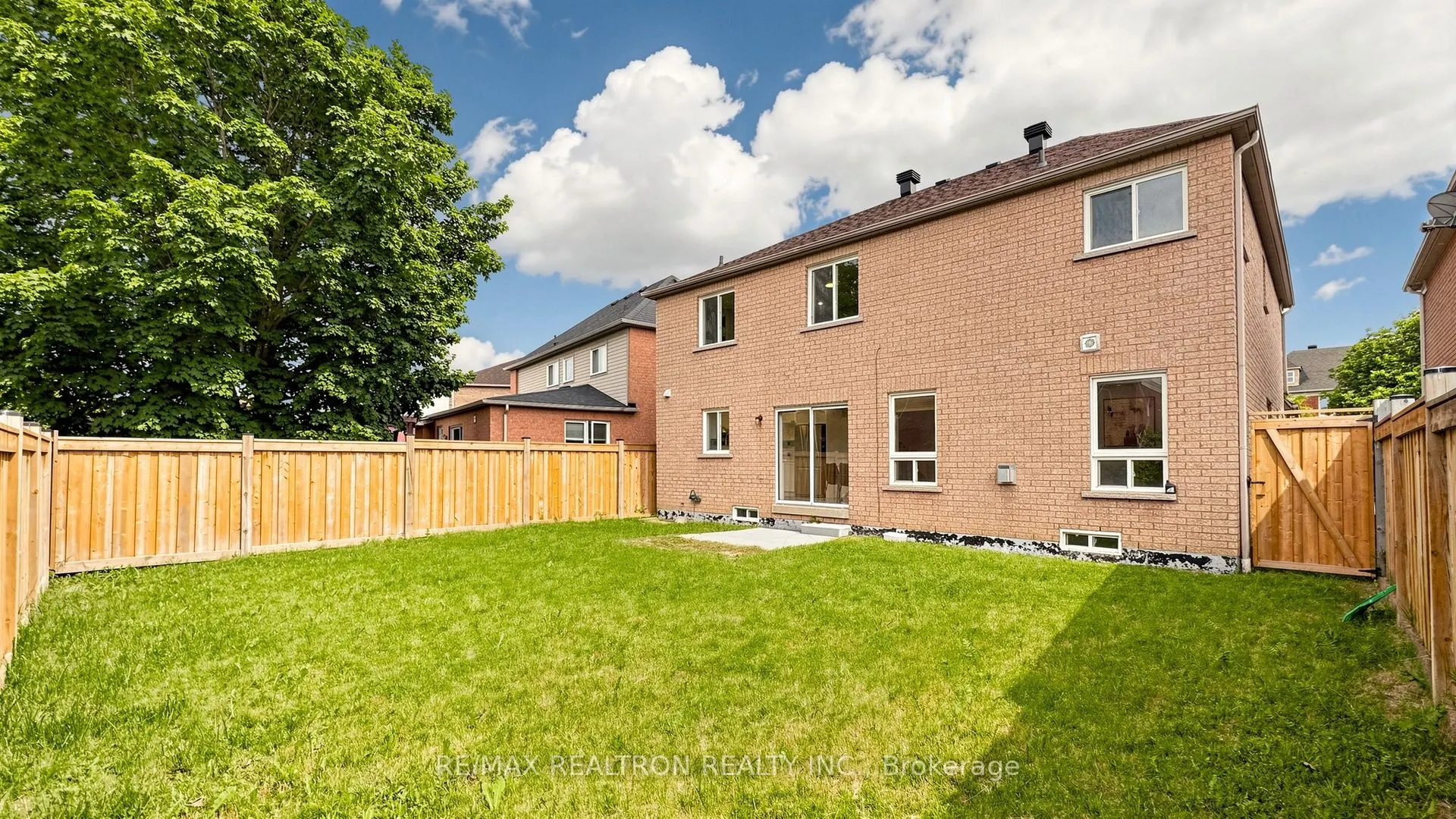 58 Bradbury Crescent