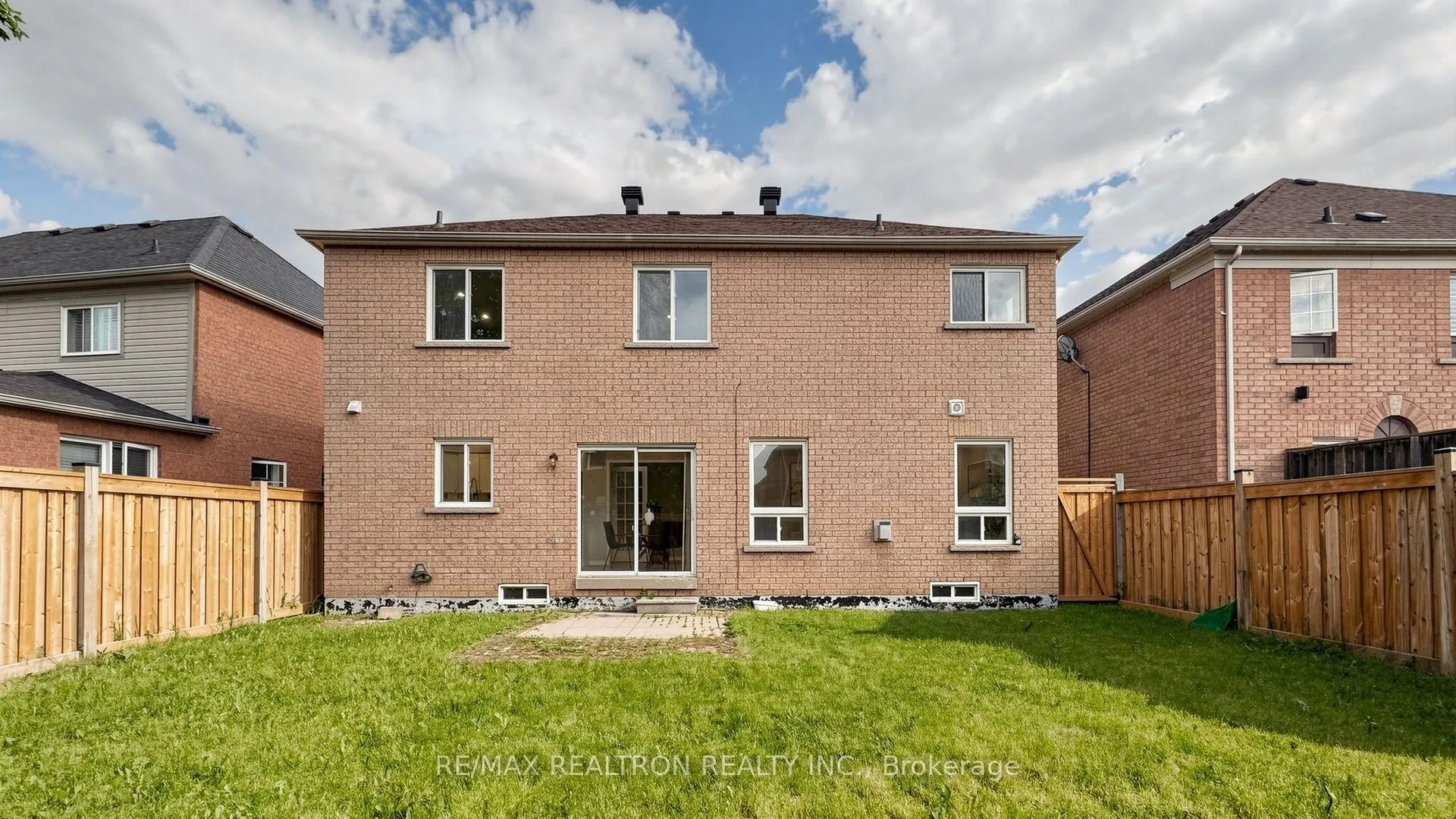 58 Bradbury Crescent