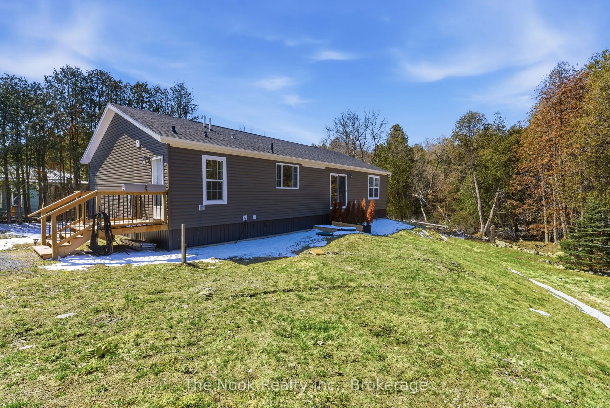 7704 Leskard Road