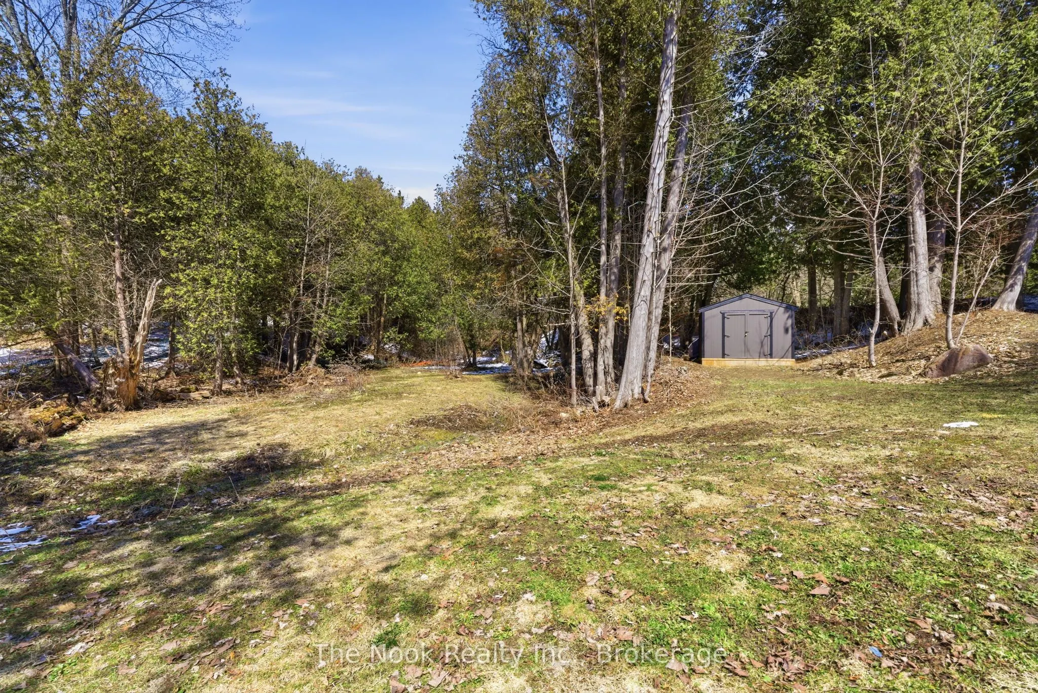 7704 Leskard Road