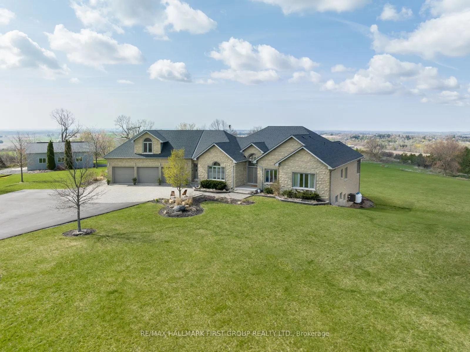 7472 Aked Road