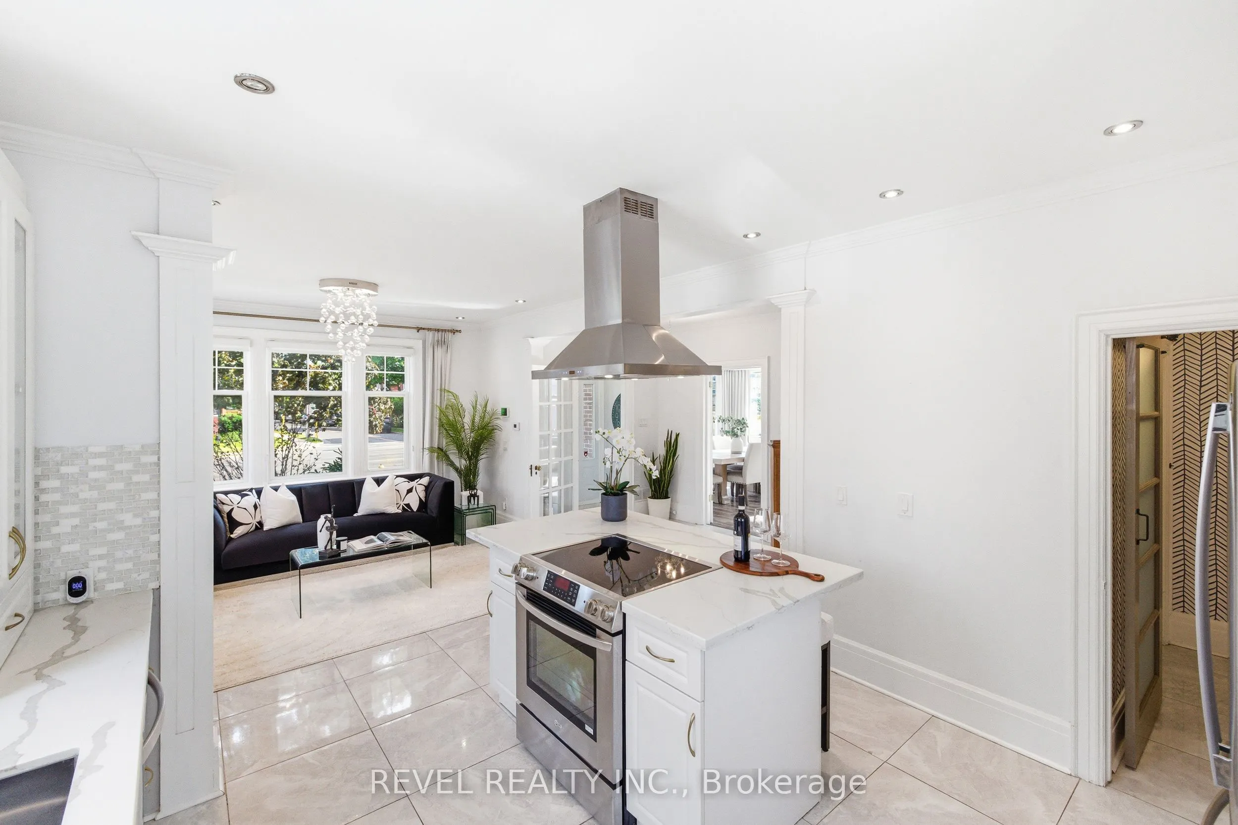 308 King Street E