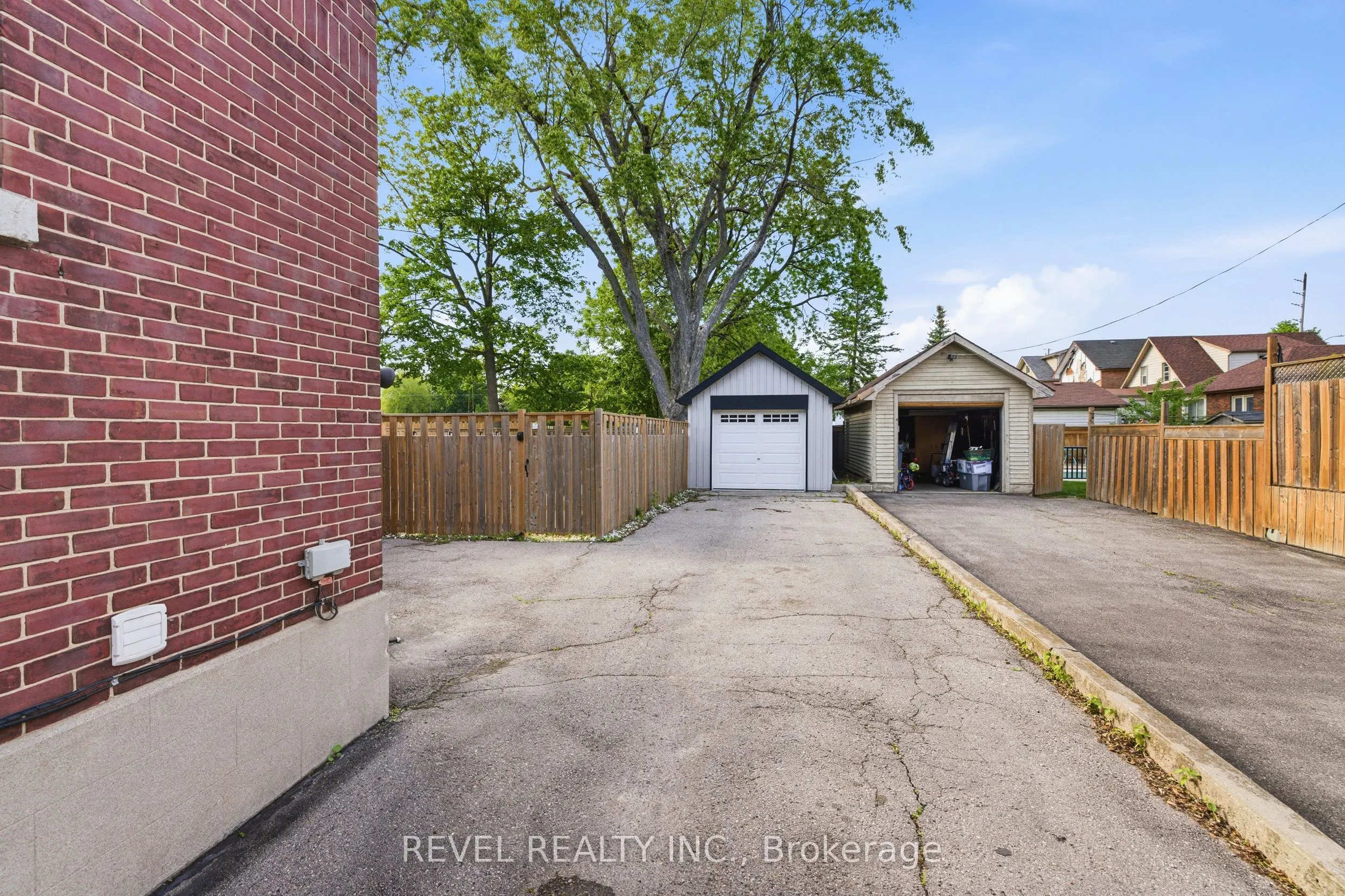308 King Street E